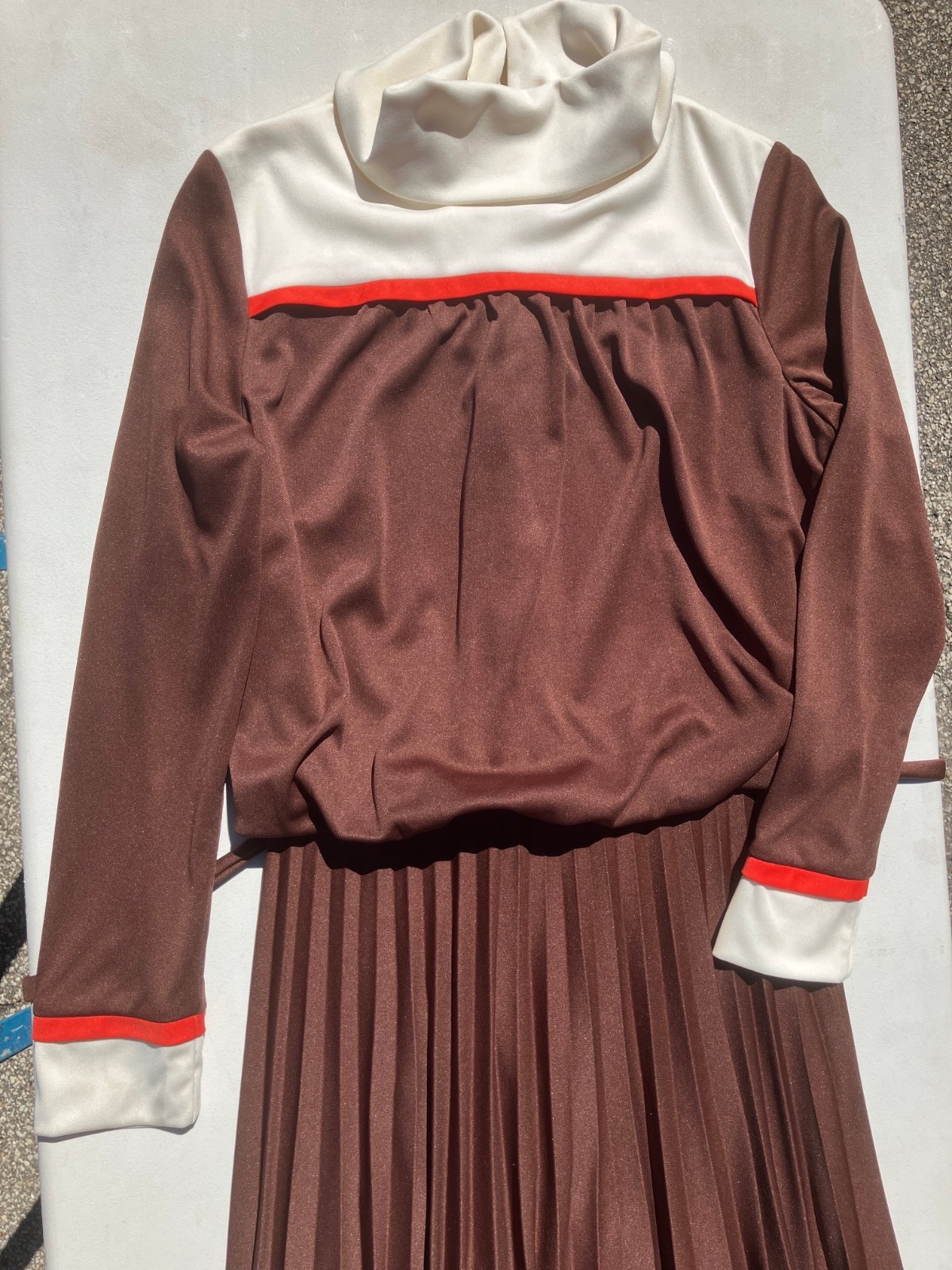 Sunshine Alley dress polyester VTG sz 12 pleated brown ILGWU machine wash dry