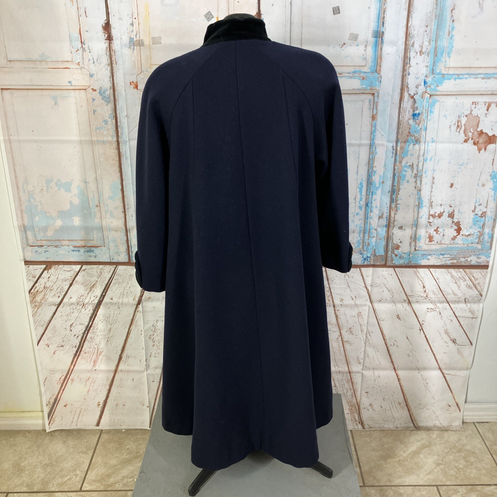 Donny Brook Wool Navy Blue Winter Warm Coat Size 4P Black Velvet Collar And Cuff