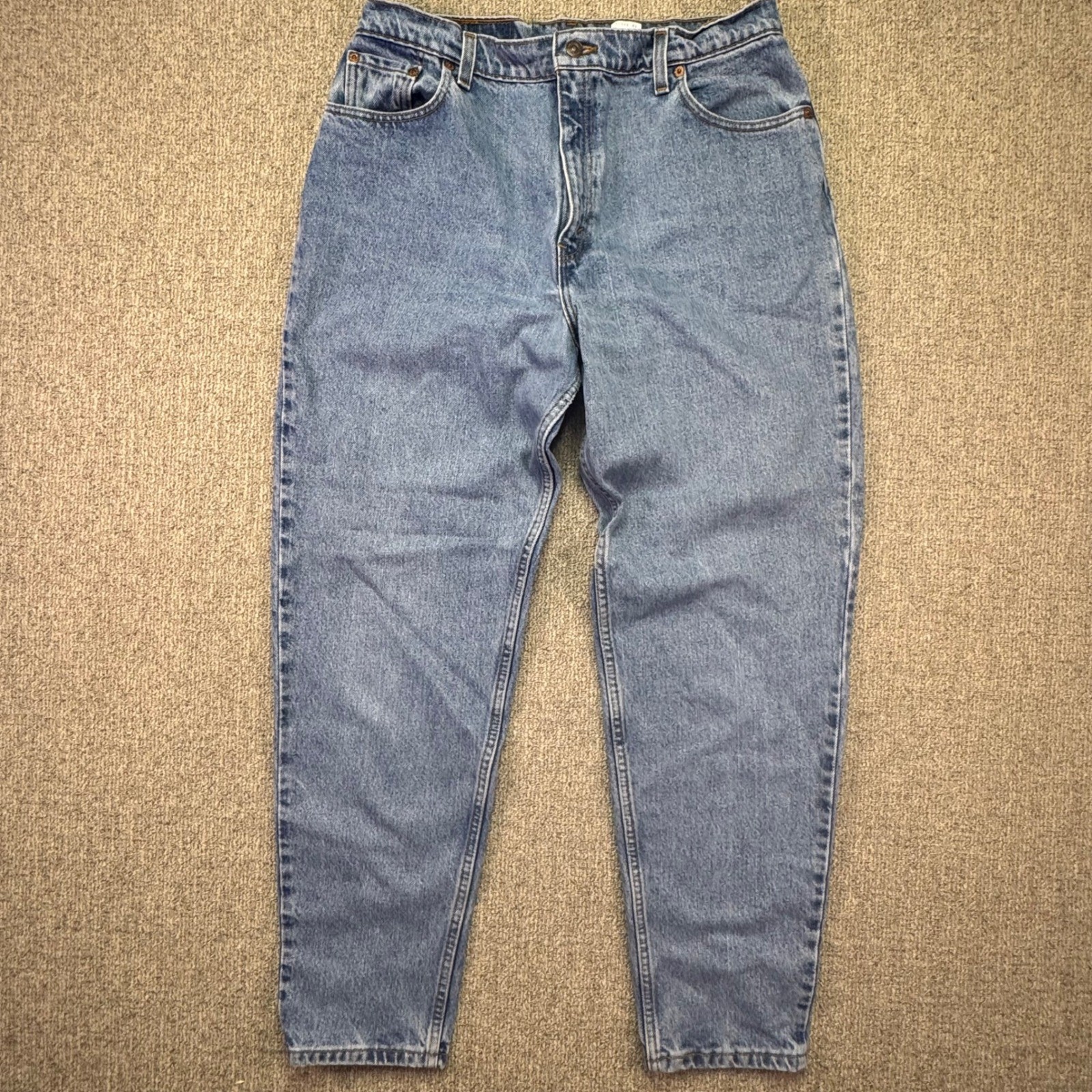 Vintage 90s Levi’s 550 Relaxed Tapered Mom Jeans High Waisted USA Made Sz 16