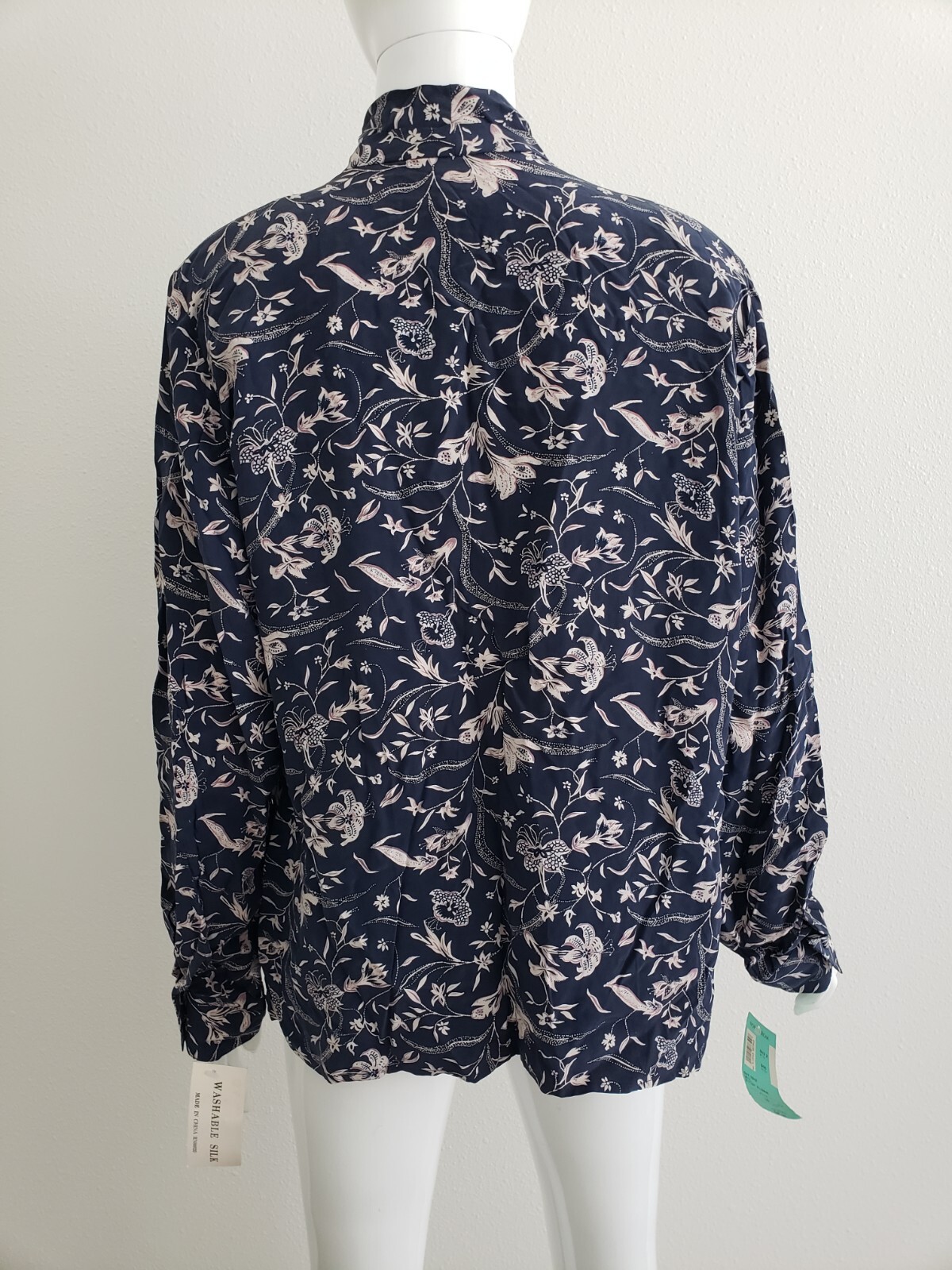 Silkland Vintage Size 10 Crossover Silk Blouse Blue White Floral Long Sleeve NWT