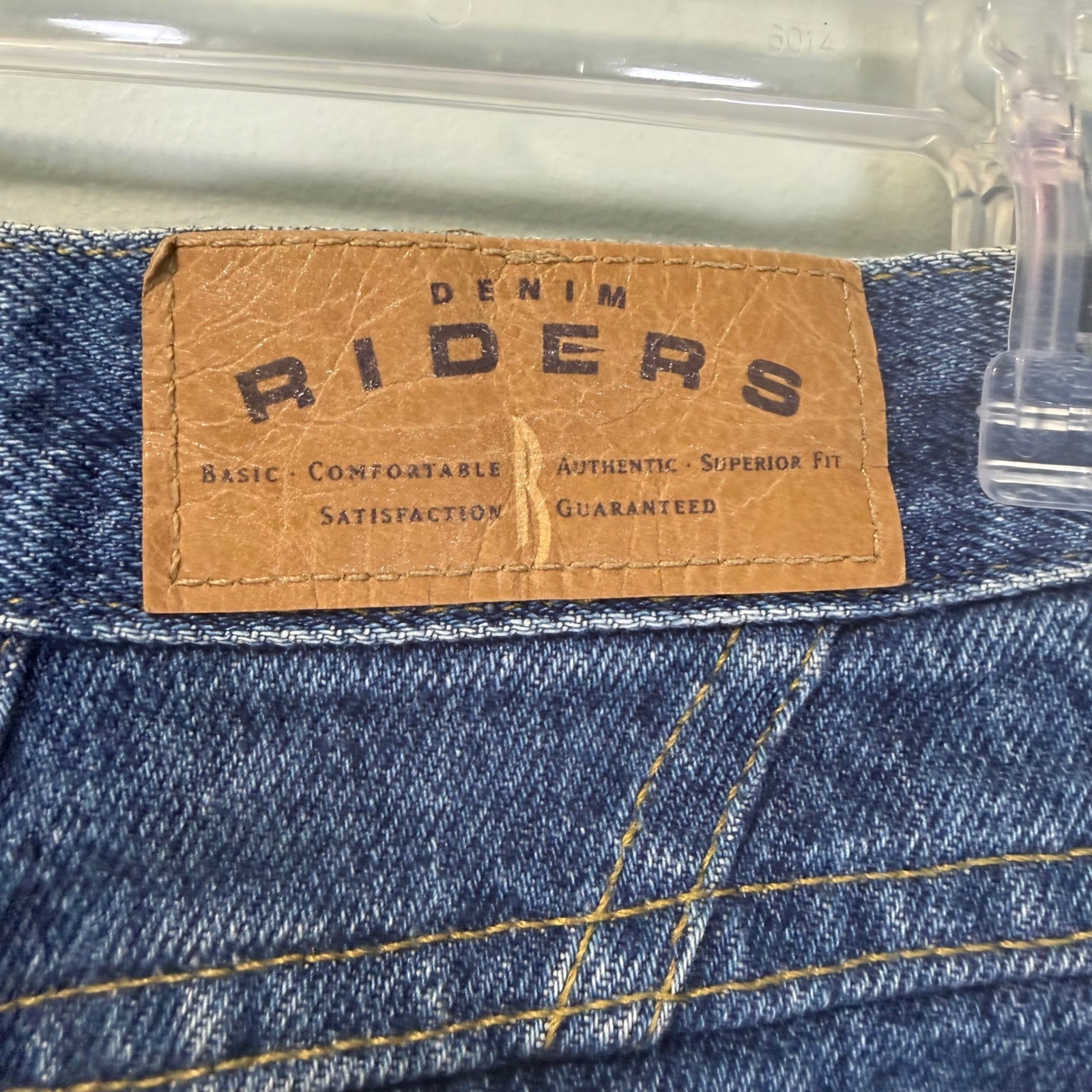 Vintage Riders High Waisted Tapered Leg Mom Jeans Medium Wash Blue Denim 26×27