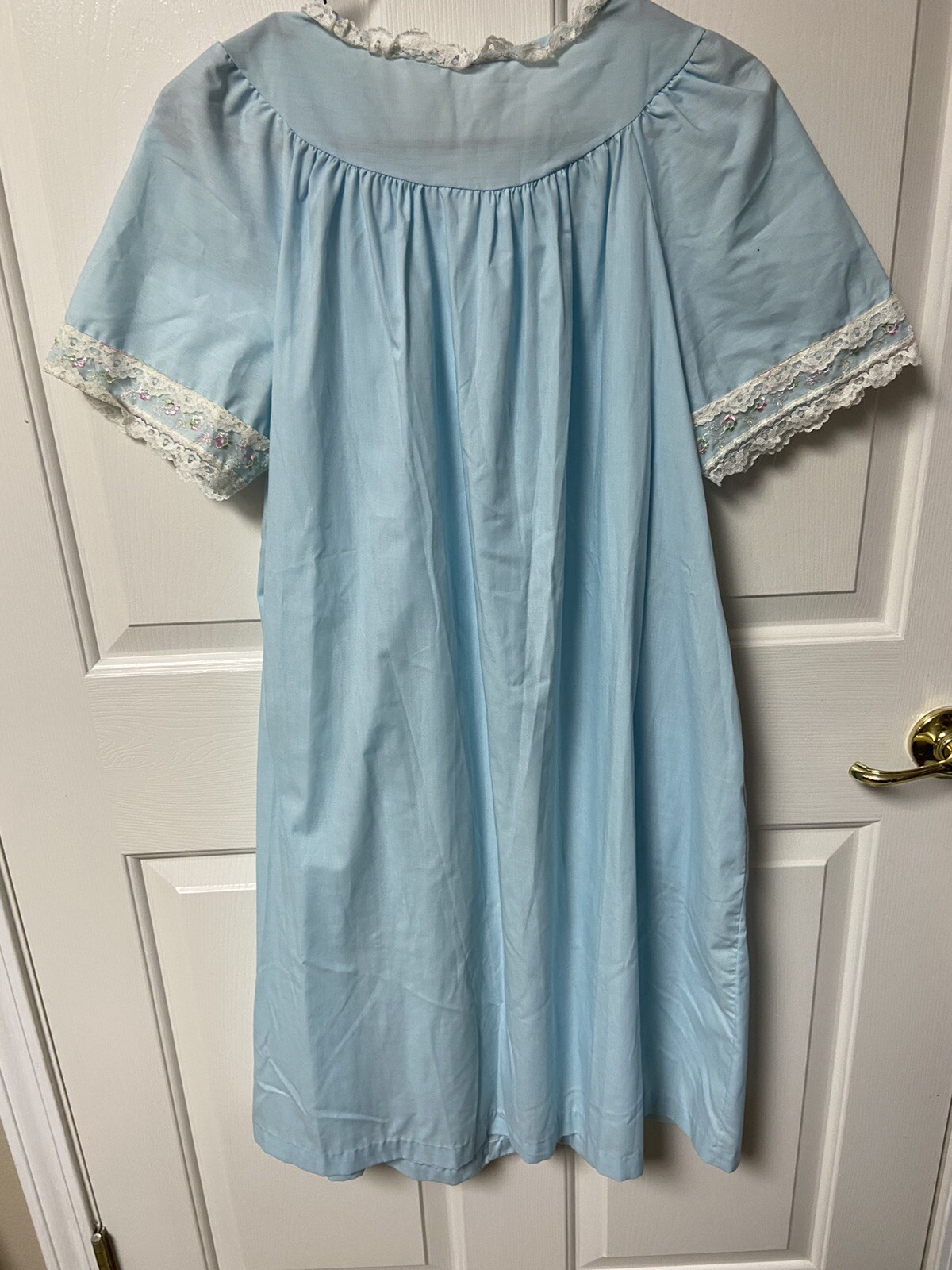 Woman Vintage Smart Time Robe Cotton Size M Snap Front Closure Embroidery