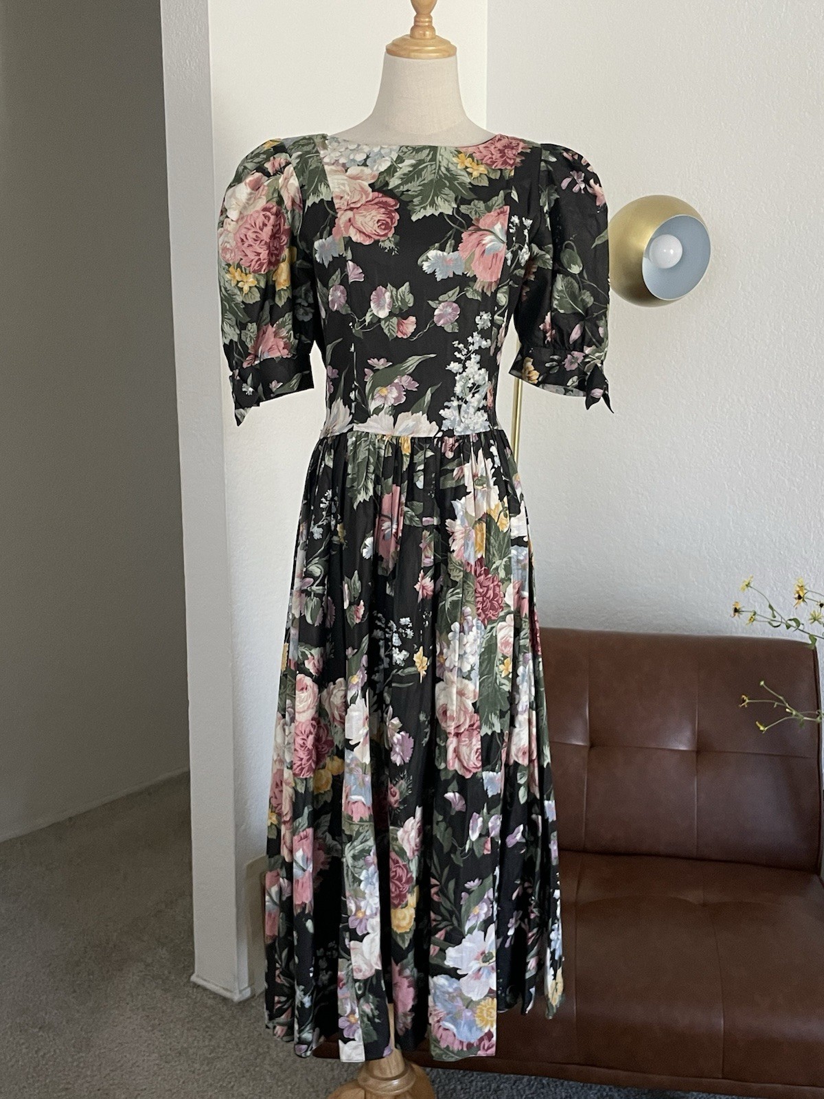 Vintage 1980s EXPO Romantic Cottagecore Victorian Puffy Sleeves Floral Dress
