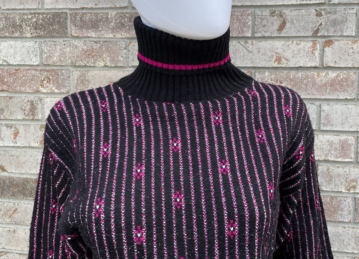 Sweater Skirt Set Medium turtleneck knit pink black bear crossing High Neck ReAD