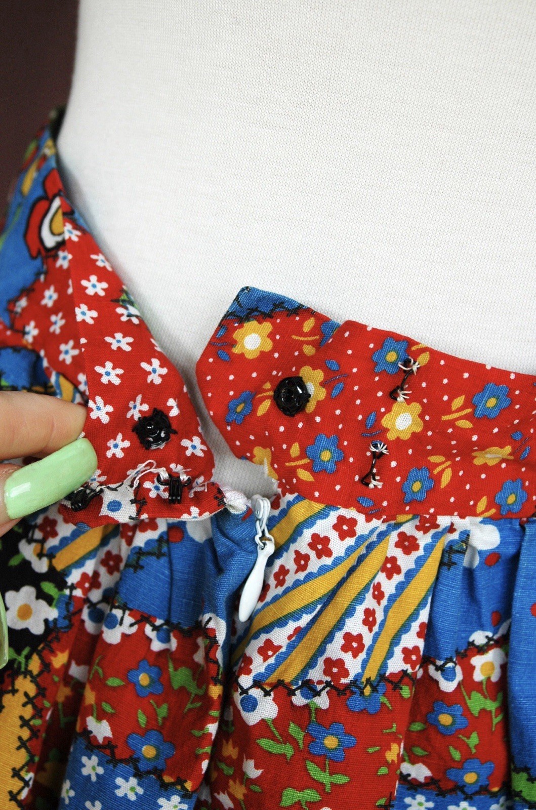 American Vintage 70s Multicolor Patchwork Cat Floral Pleated A-Line Skirt