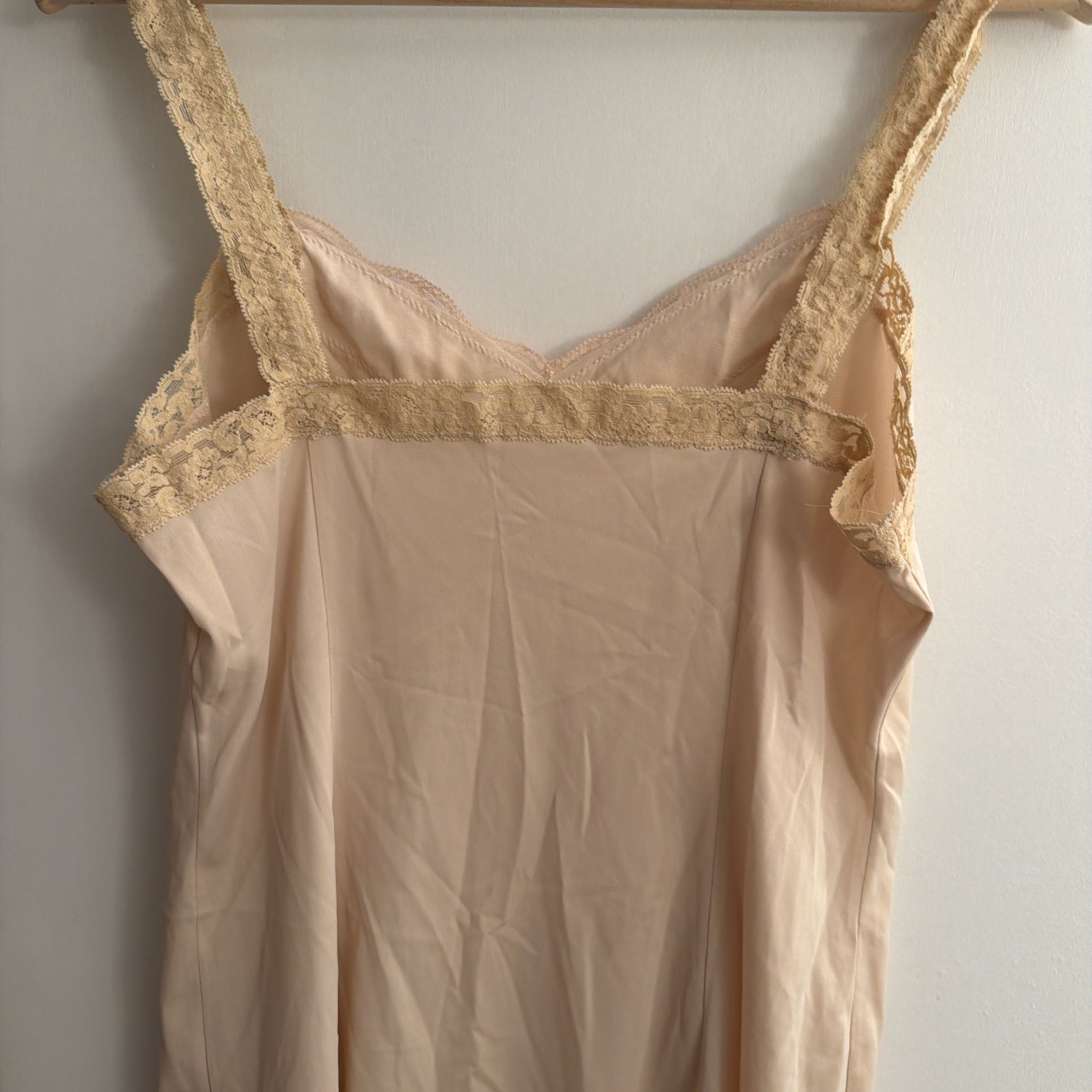 Olga Vintage Beige Lace-Trimmed Full Slip Nylon Size 38 Style 1325F