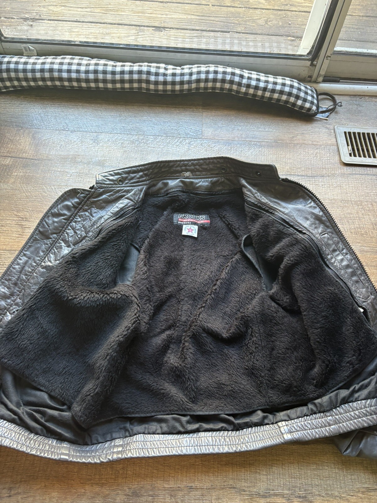 Vintage Brooks Sportswear Black Leather Sherpa Lined MOTORCYCLE JACKET 40 Padded