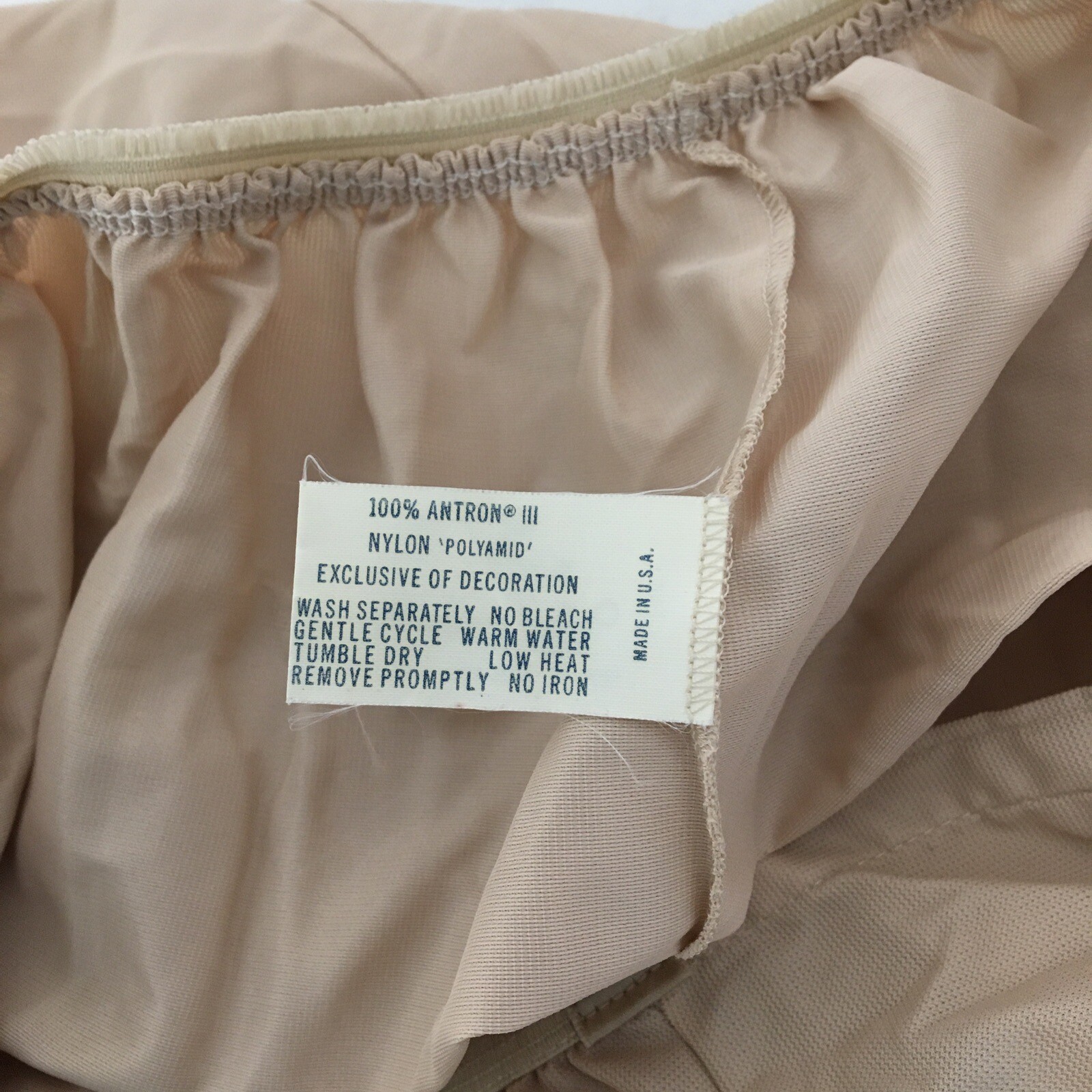 Vassarette half slip Beige sz M T Lace Elastic Waist Slit USA Antron III Nylon
