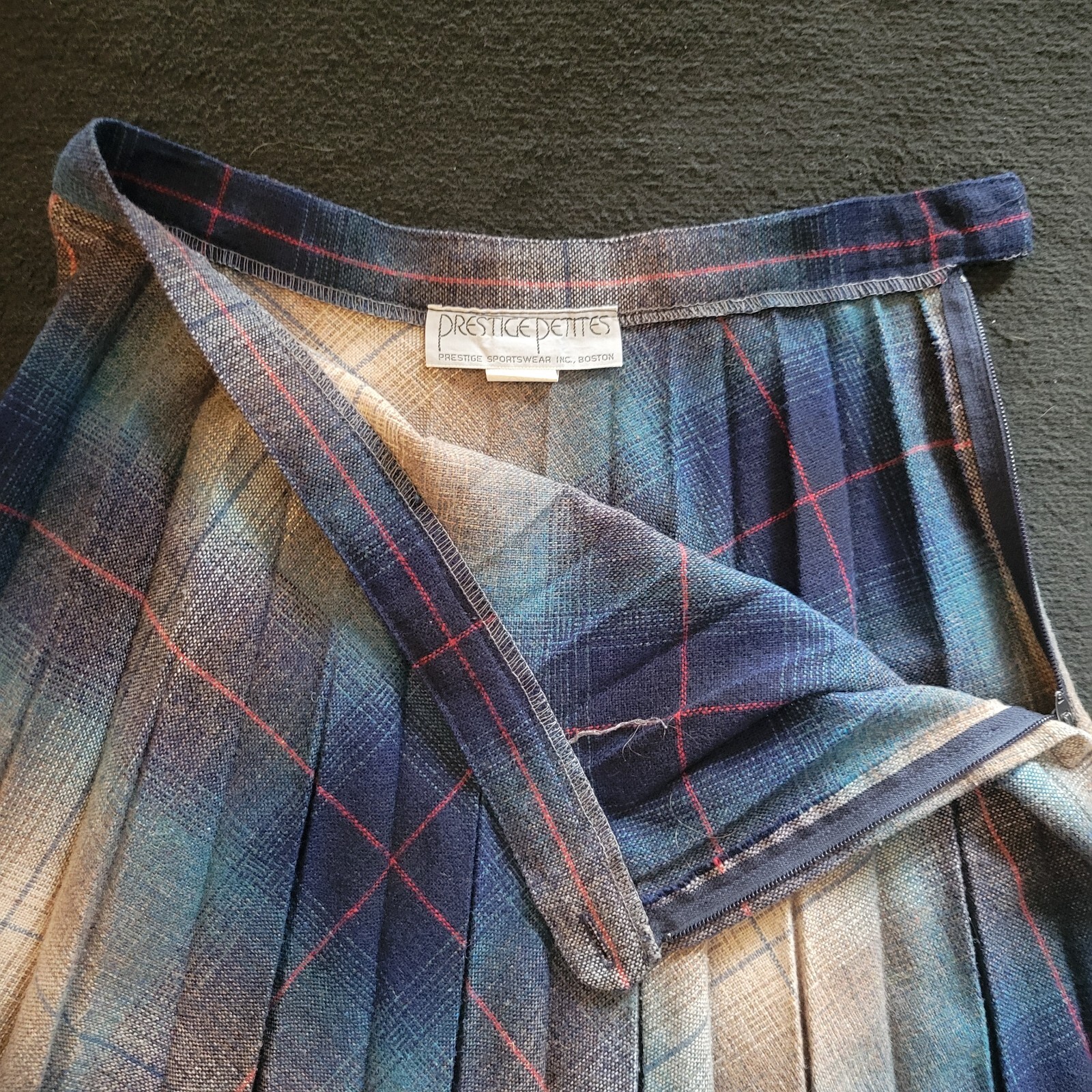 Vintage Wool Prestige Sportswear Petites Skirt Size 10 Made In USA Dry Clean