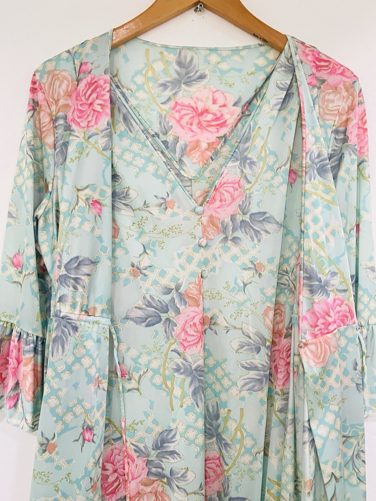 Vanity Fair 2 Piece Set Maxi NightGown & Robe Peignoir Pastel Floral Sz SML VTG