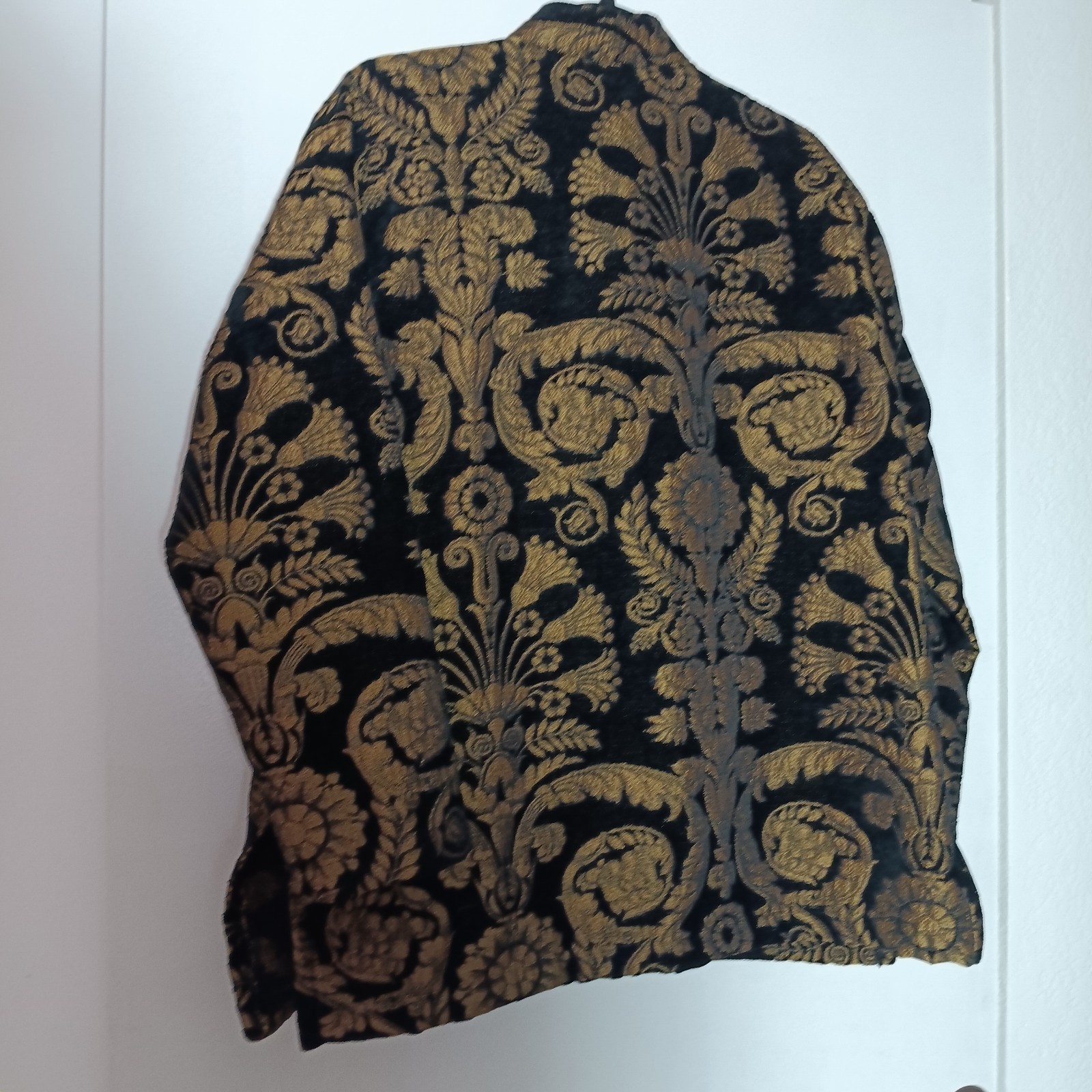 Baroque Rococo Style Y2K BROCADE Jacket M black Gold Floral Ornate Luxous Vtg