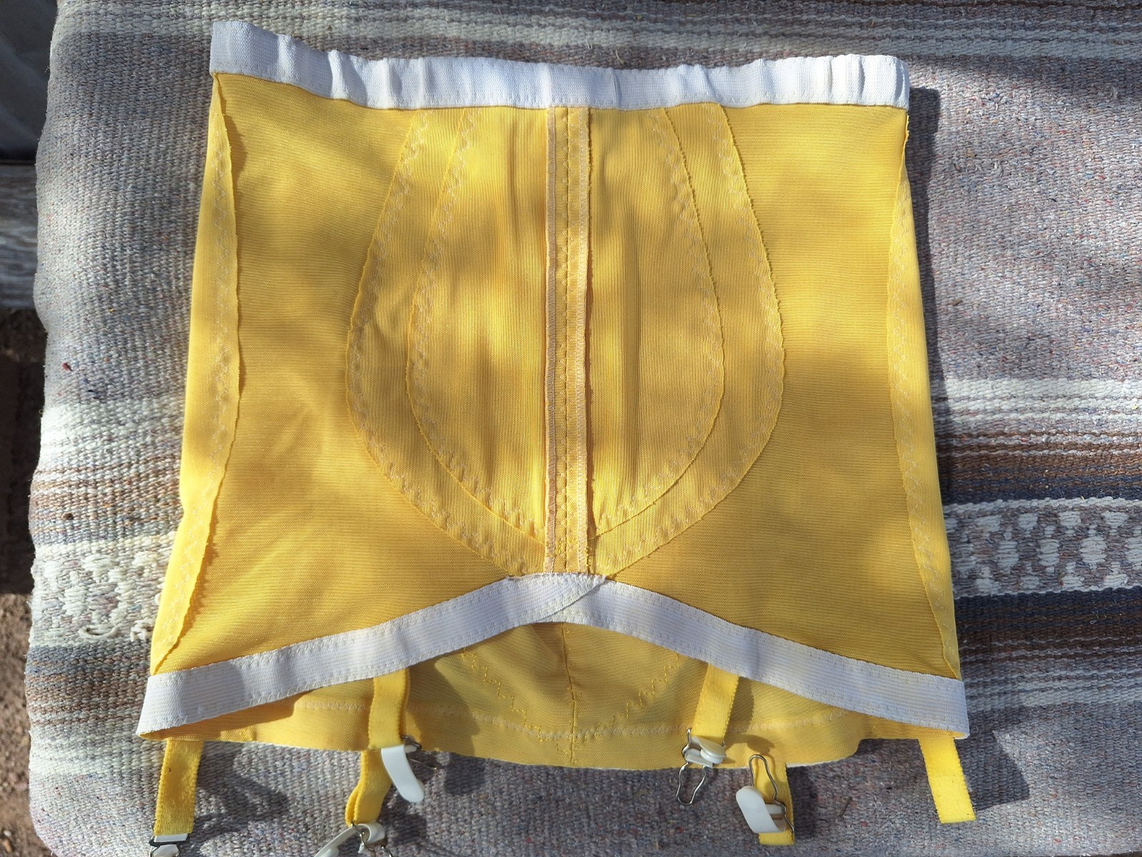 Vintage Crownette Yellow Stretch Girdle With Garters Pre Owned Size 32