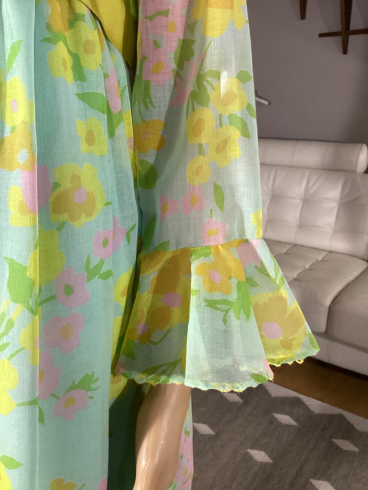 Vintage 60s 70’s Floral Sheer Mini Dress Ruffle Collar & Cuffs Women’s M L