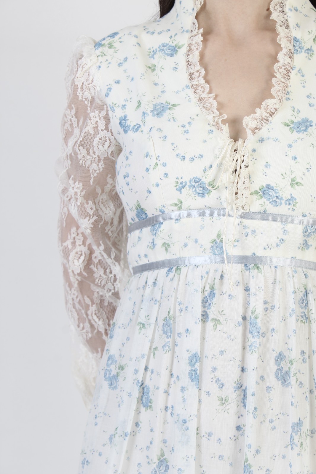 Vtg White Calico Corset Dress 70s Prairie Cottagecore Peasant Boho Wedding Gown