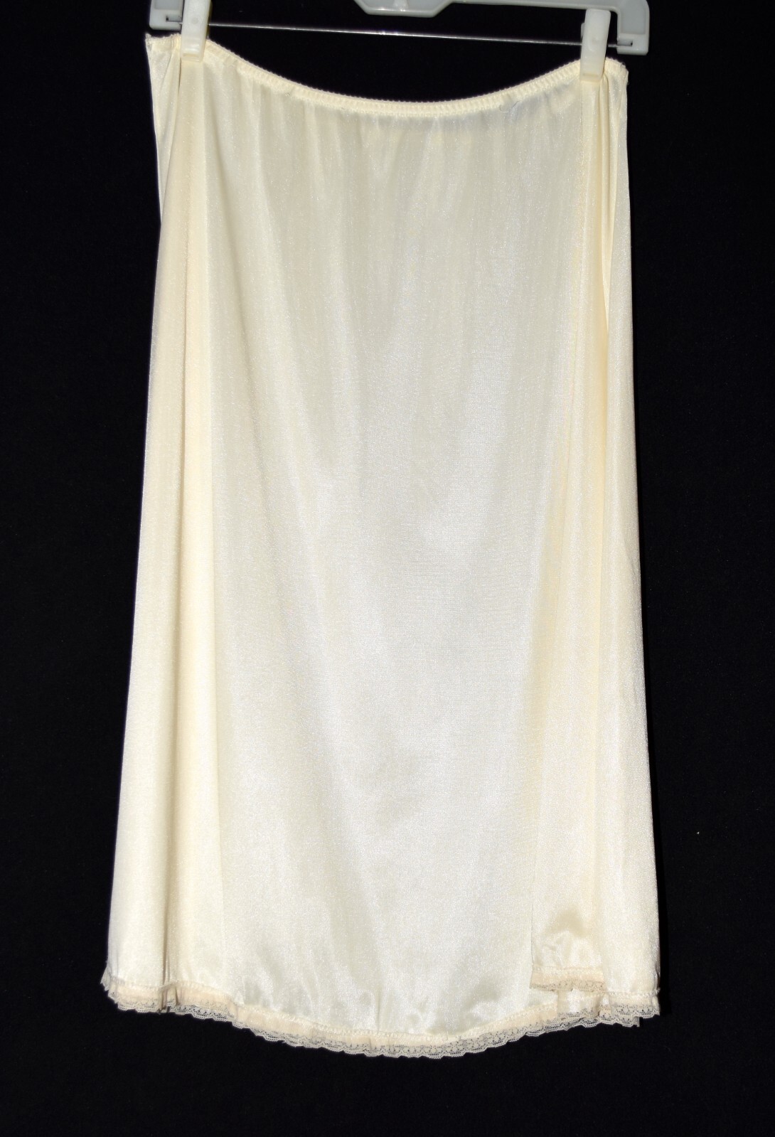 Vintage Greenco Maid Cream Nylon Tricot Small Lace Border Half Slip Size M USA