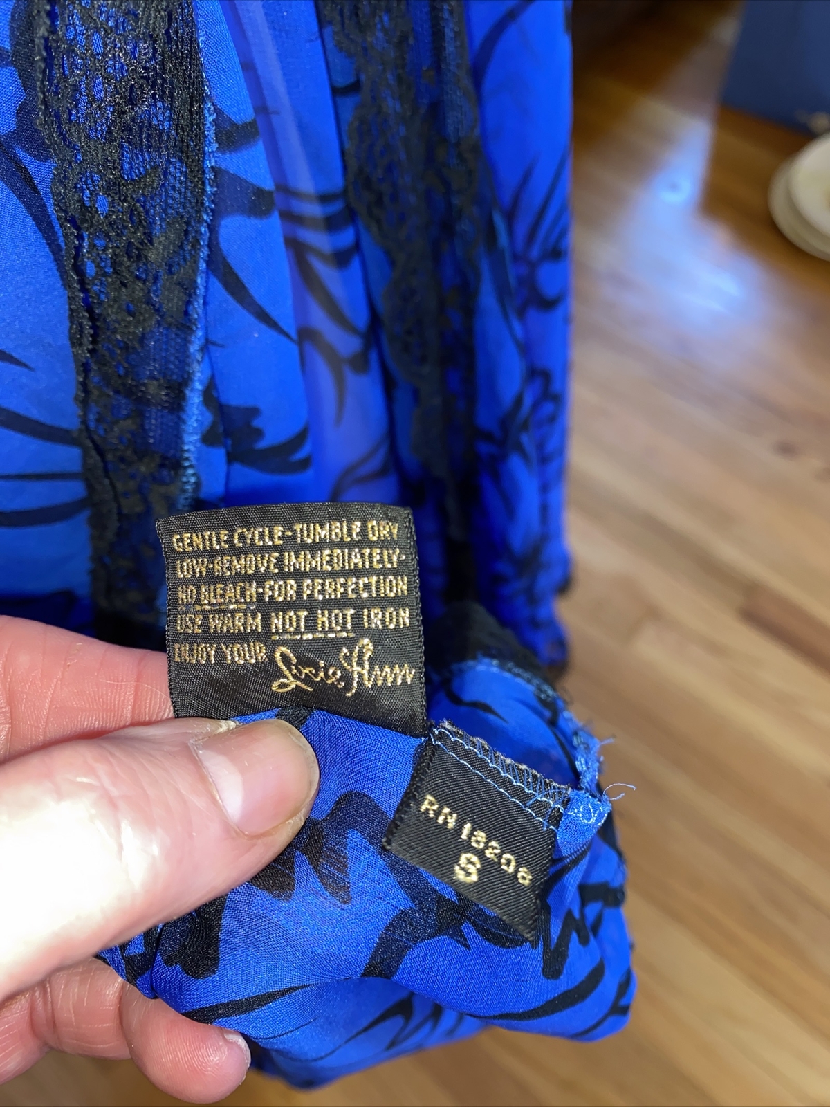 VINTAGE 1970s – LUCIE ANN ROYAL BLUE AND BLACK GOWN AND ROBE SZ SMALL FREE SHIP