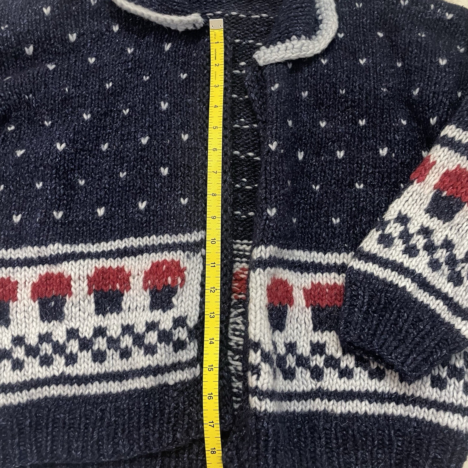 VTG Women’s Chunky Hand Knit Cardigan Sweater 1960s-1980s