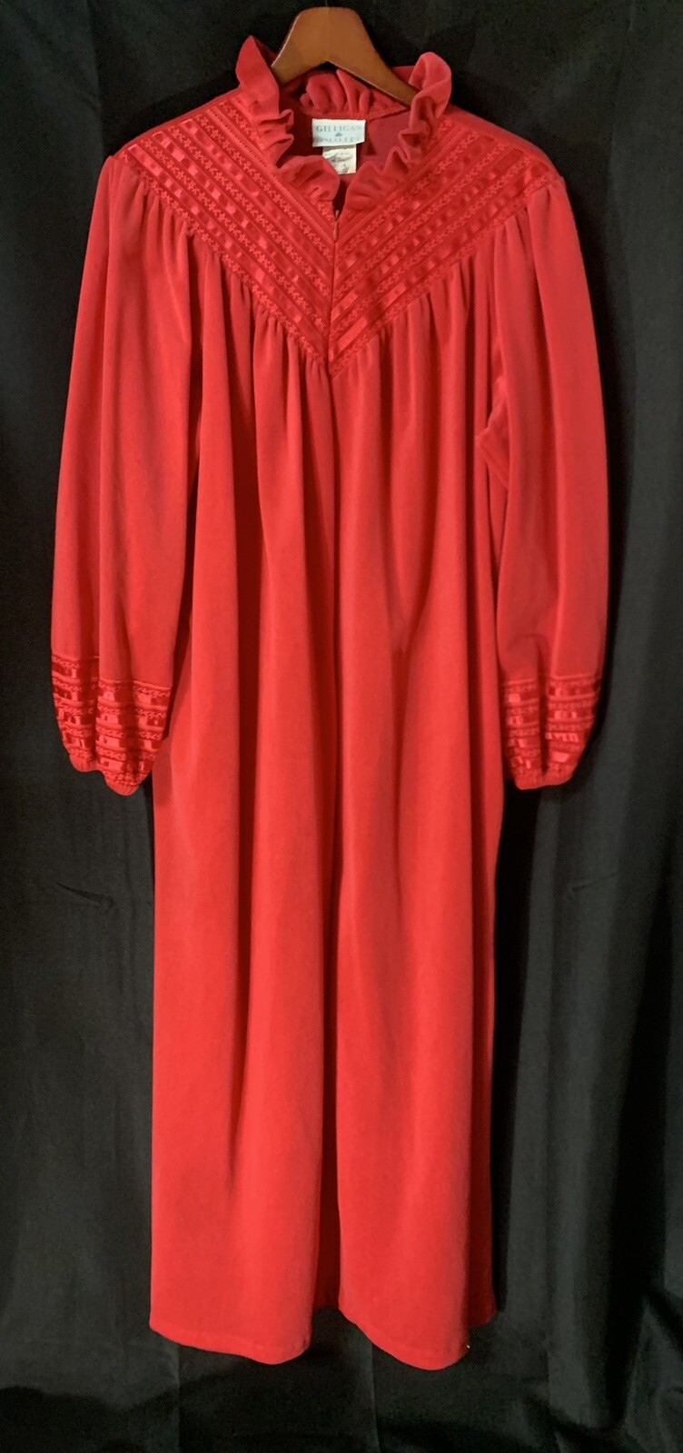 Gilligan O’Malley Velour Zip Red Ruffle Lace Robe Housecoat M 12-14 Made in USA