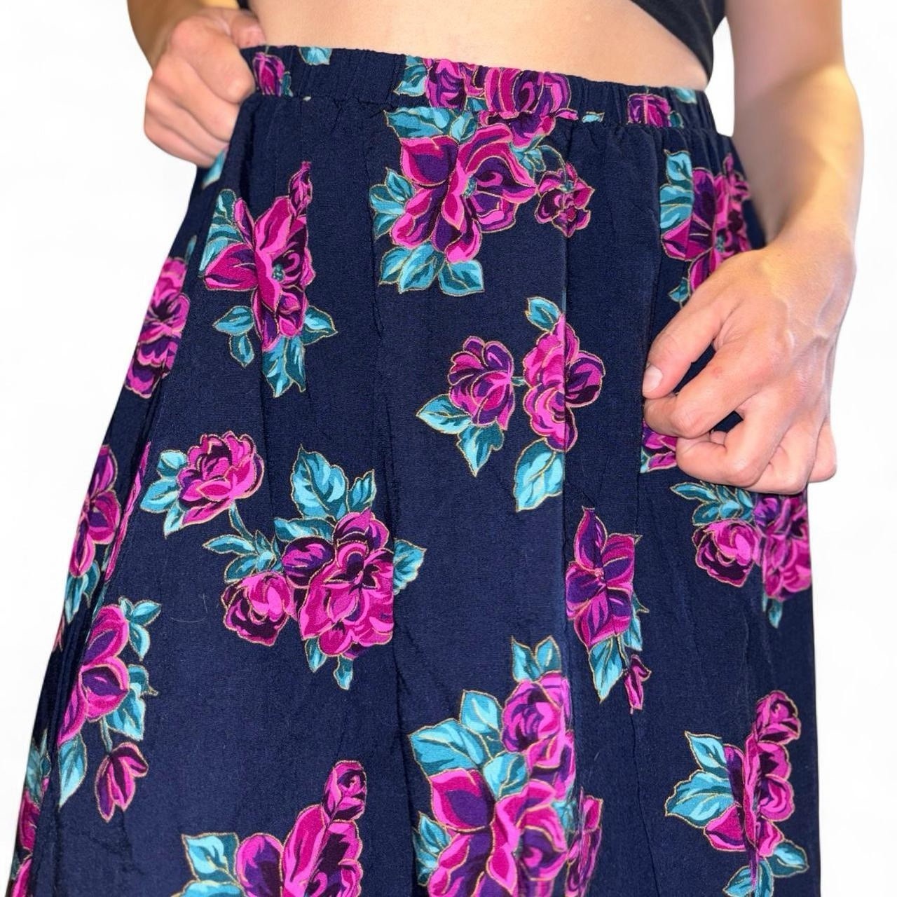 80s vintage navy blue and pink floral maxi skirt with elastic waistband !!