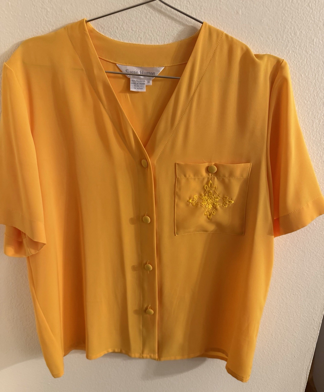 Vintage Susan Hutton Size 10 Short Sleeve Button Up Blouse Taiwan Harvest Gold