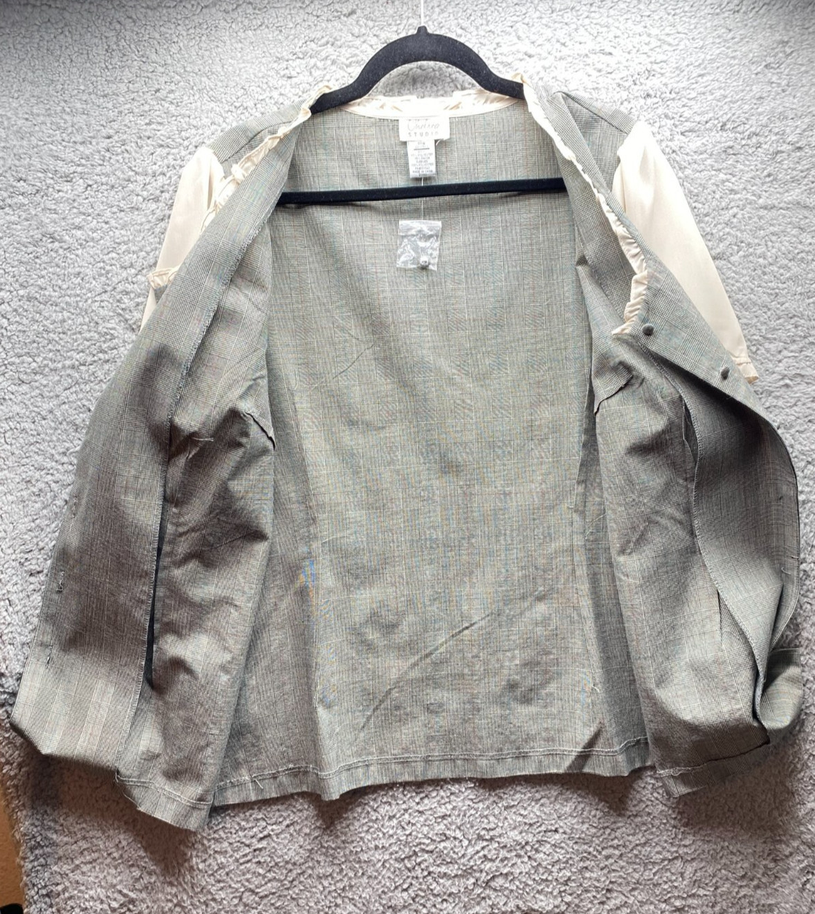 Vintage Chelsea Studio Women’s Size 18W Button Up Blouse Shirt Jacket Cream Grey