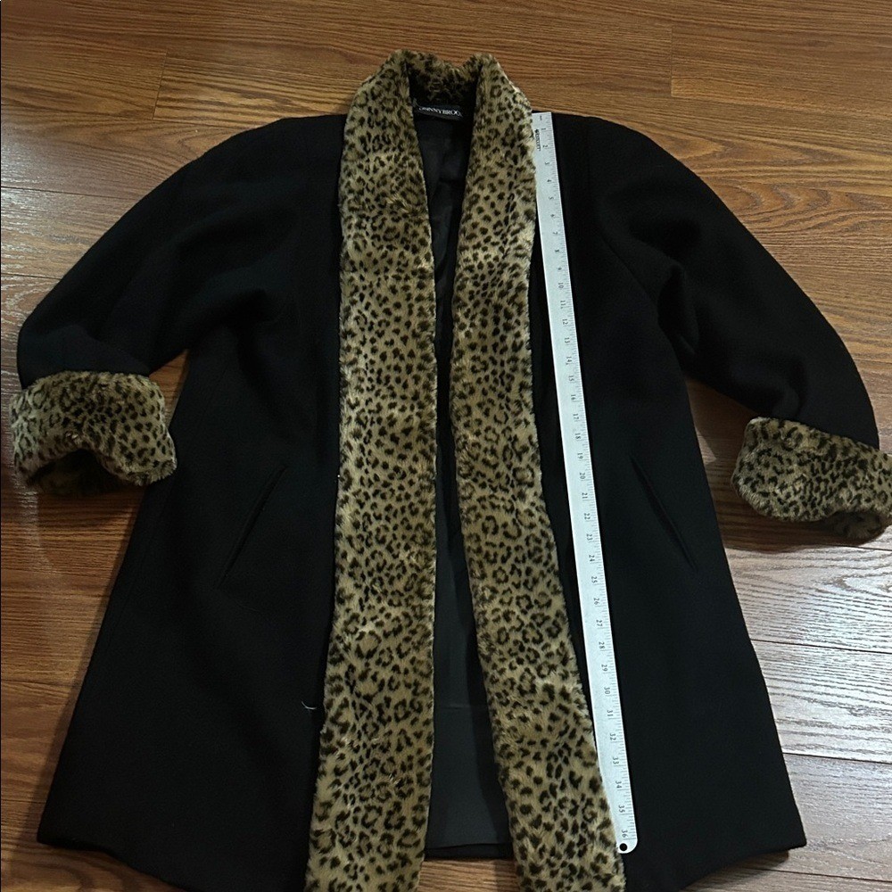 70s Vintae Donny Brooks USA Union Made Wool Black Coat & Faux Cheetah Lined 12