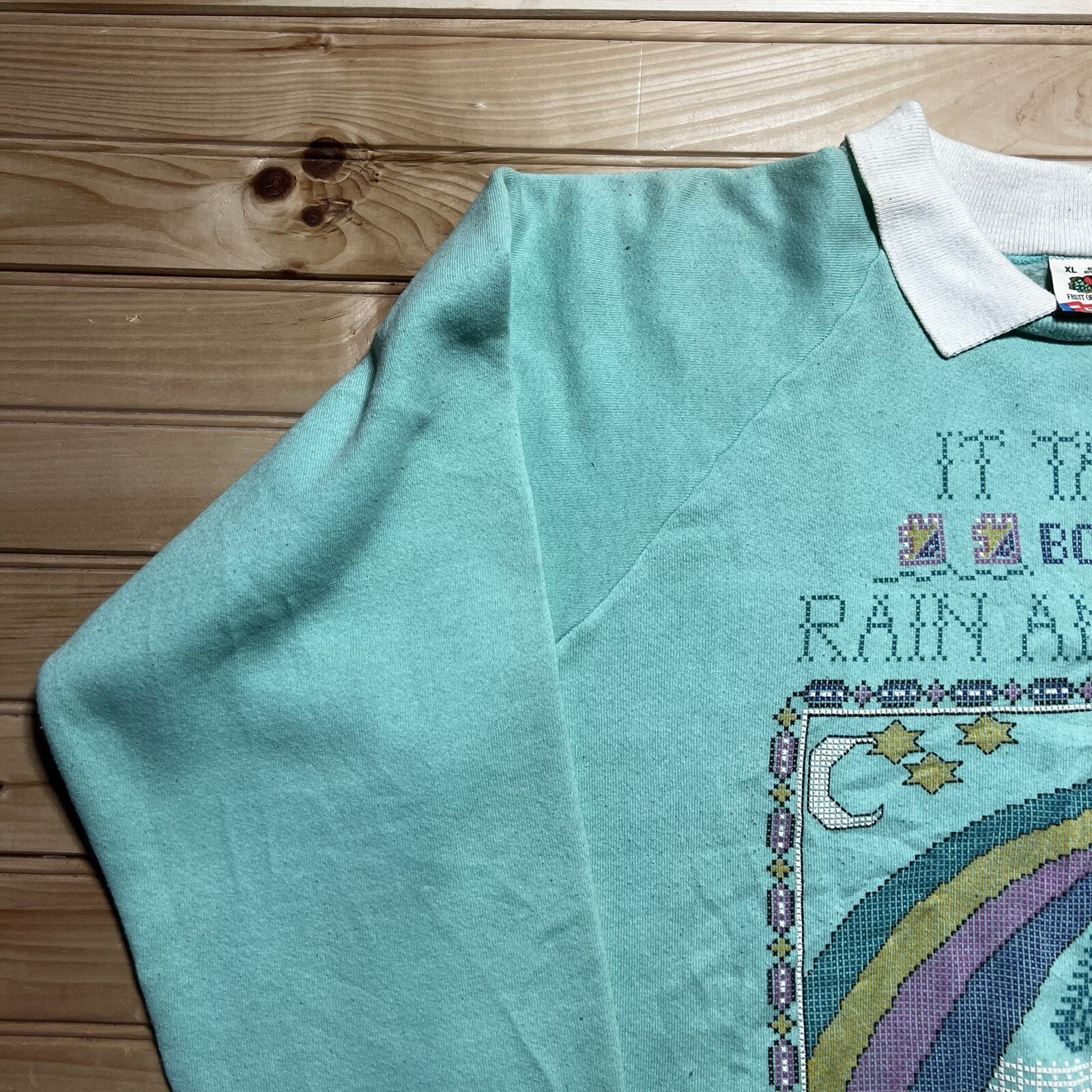 Vintage 80s Granny Core Rain And Shine Make Rainbow Needlepoint Sweatshirt – XL