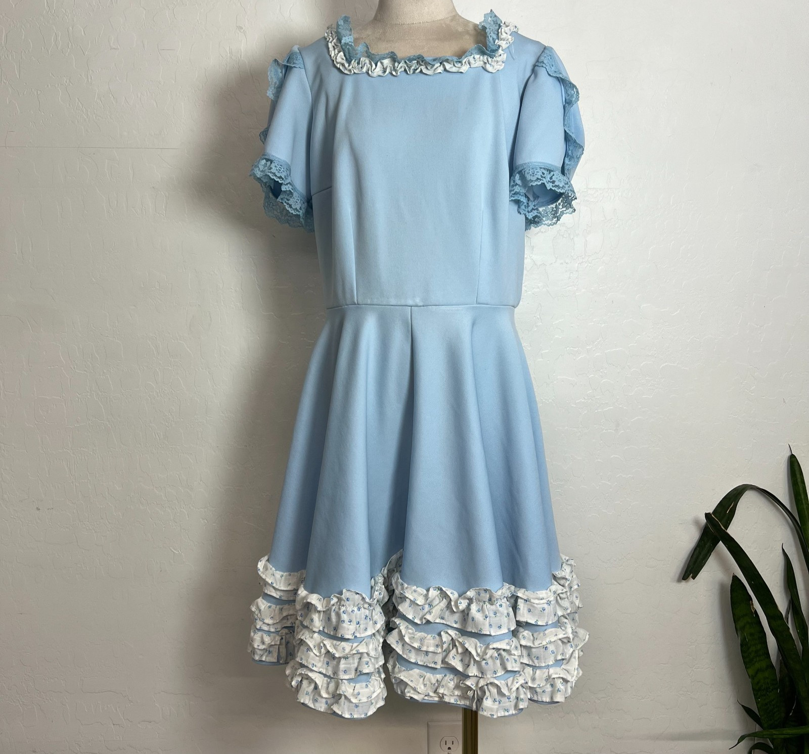 VTG Japanese LOLITA dress sz M/L tiered ruffles coquette retro skater lace trim