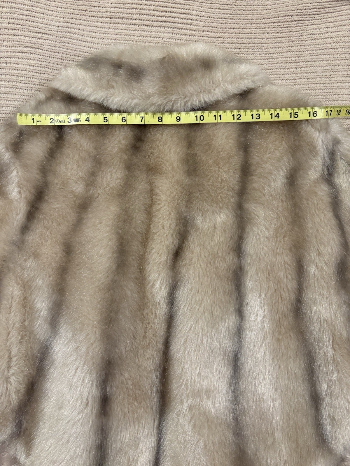 Vintage Regina Glenara By Glenoit Faux Fur Cape. Brown. Excellent Condition