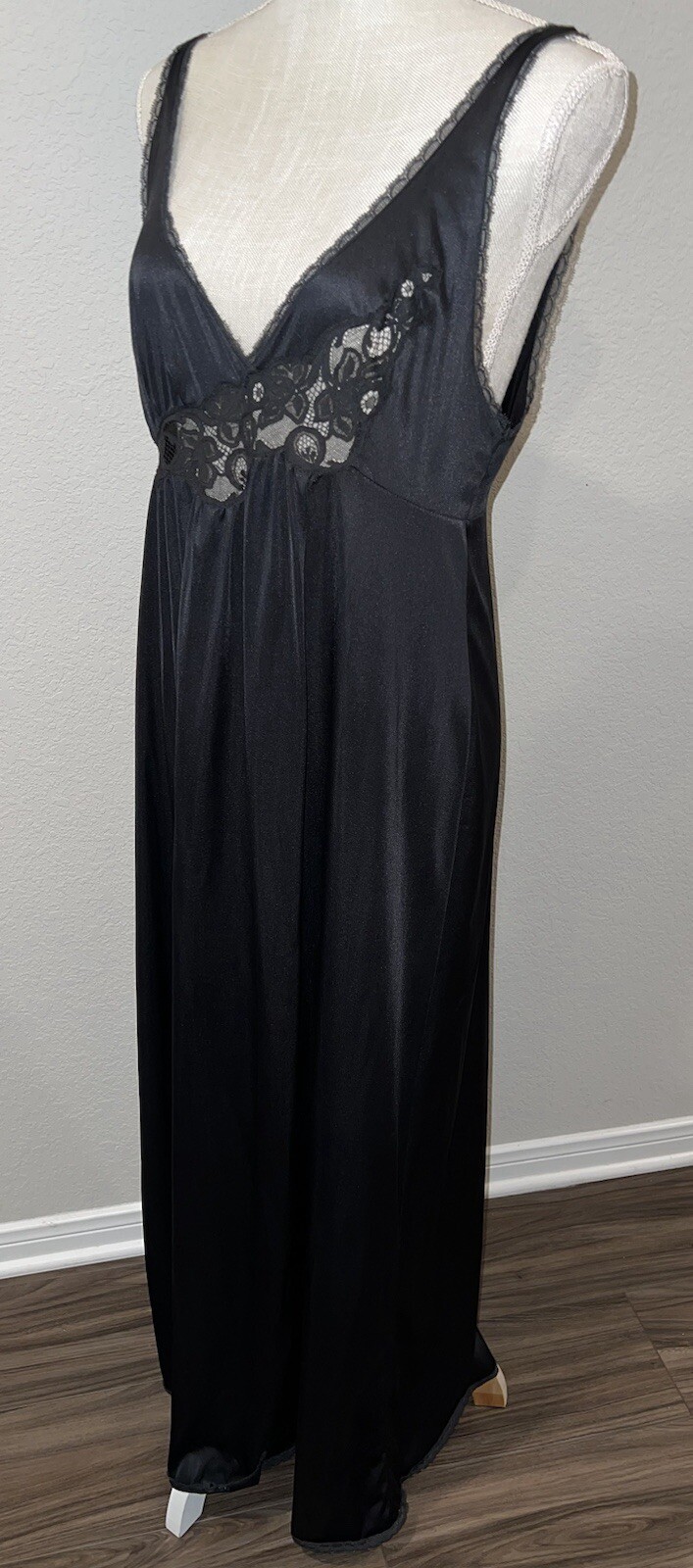 Vintage Vanity Fair Nightgown Black Maxi Sleeveless Front Slit Lace Rare Cut M
