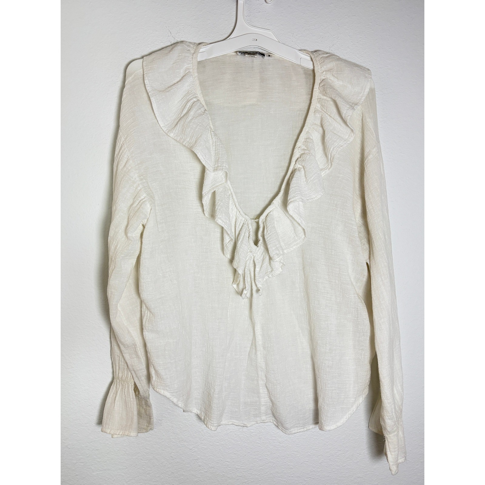 Vintage Contempo Casuals Ivory Ruffle V-Neck Blouse Smocked Bell Sleeve Small