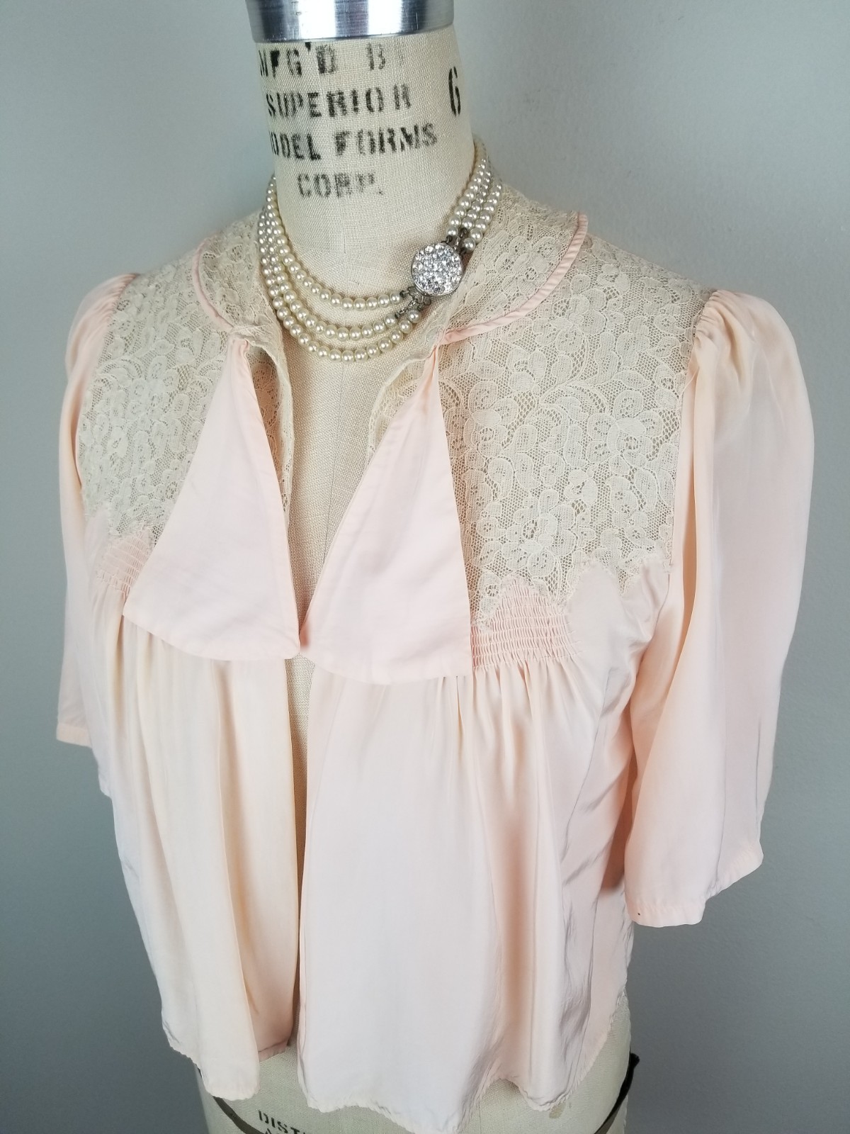 Vintage 1940’s Luxe Peach Satin & Intricate Cream Lace Boudoir Bed Jacket
