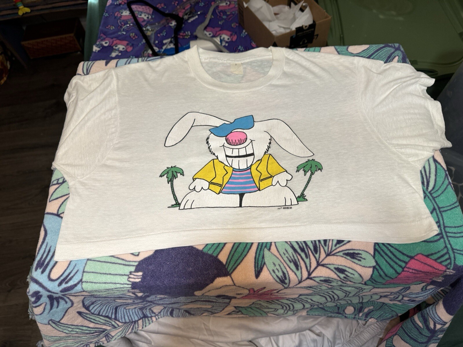 VTG 1985 Bunny & Palm Trees Micro Crop Tee Women’s M/L Oasis Women’s Teens