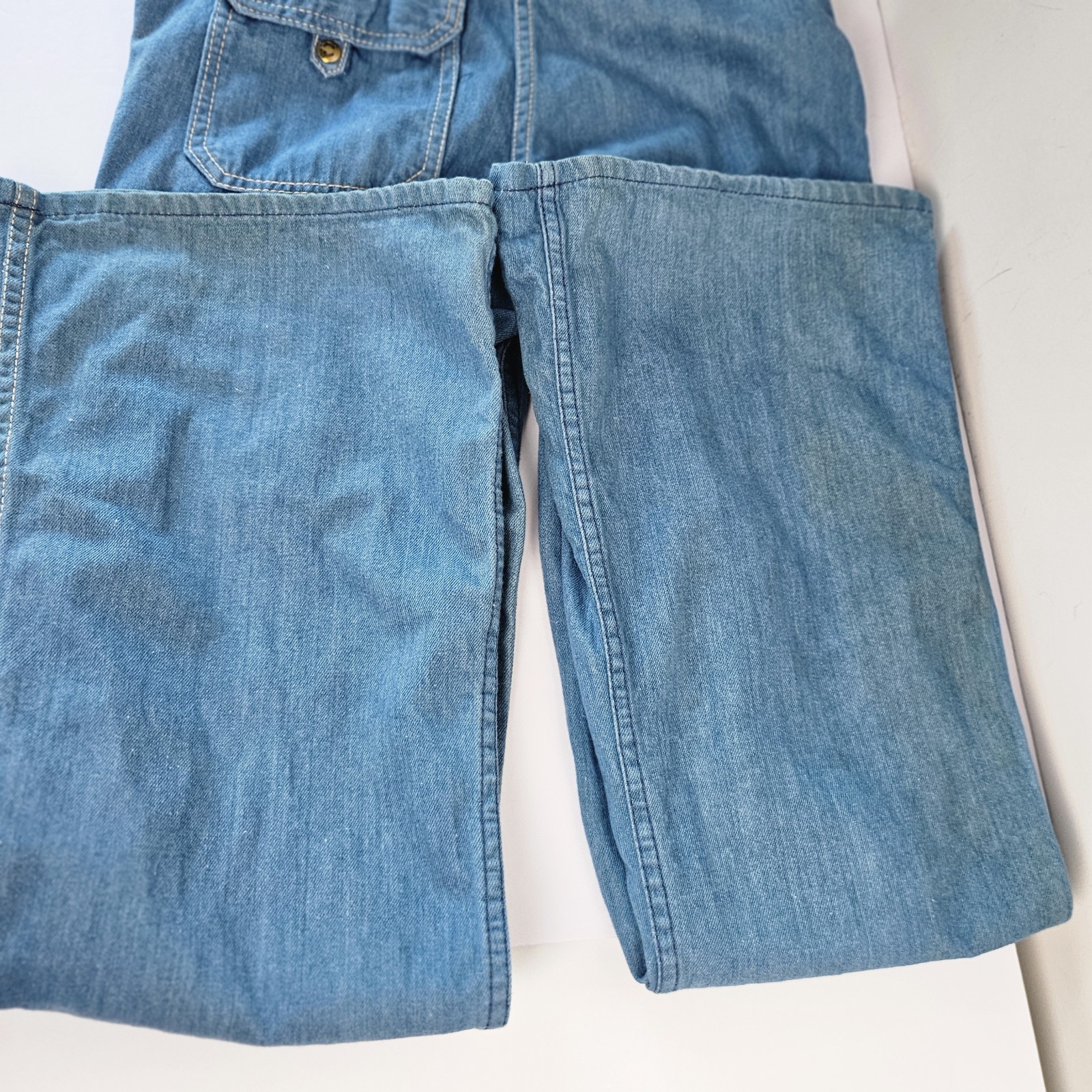 Vintage 1980s HANG TEN Women’s Jumpsuit Light Denim OVERALLS SIZE 32L