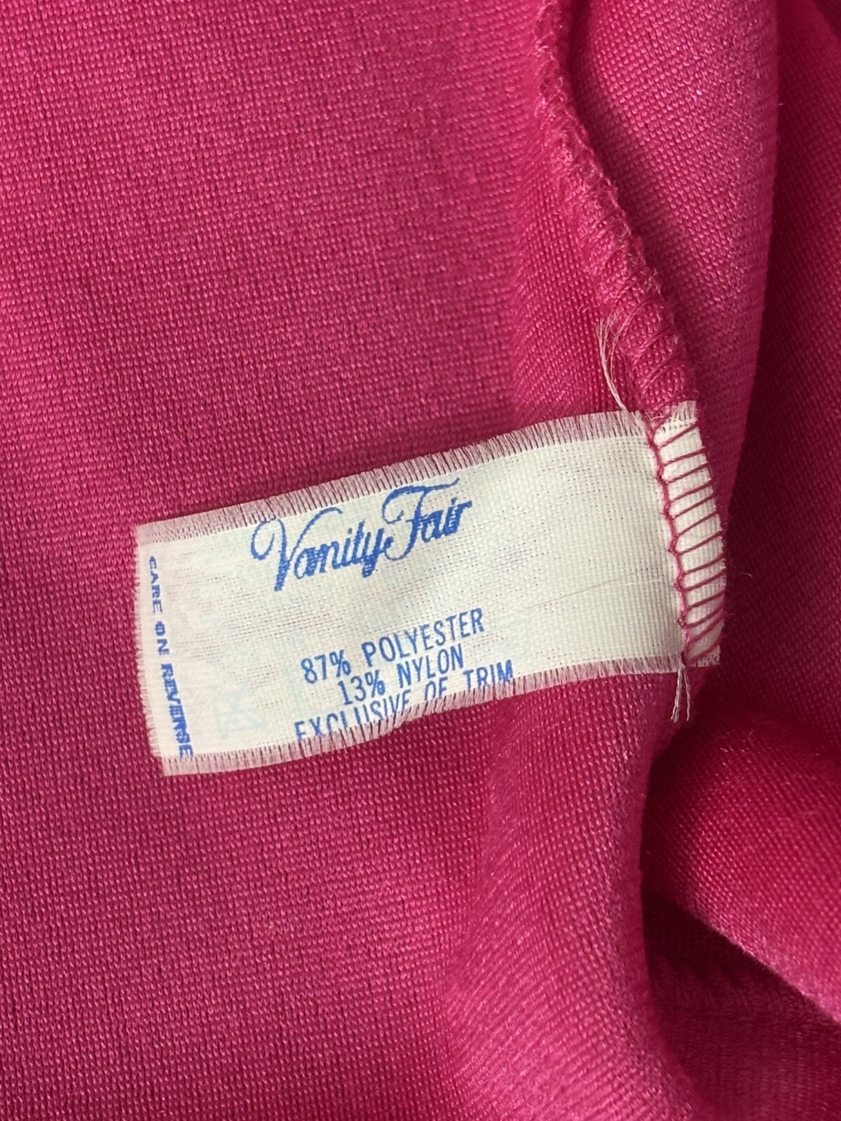 Vintage Vanity FAIR Pink Fuchsia Robe House Coat Wrap Around Pockets ￼