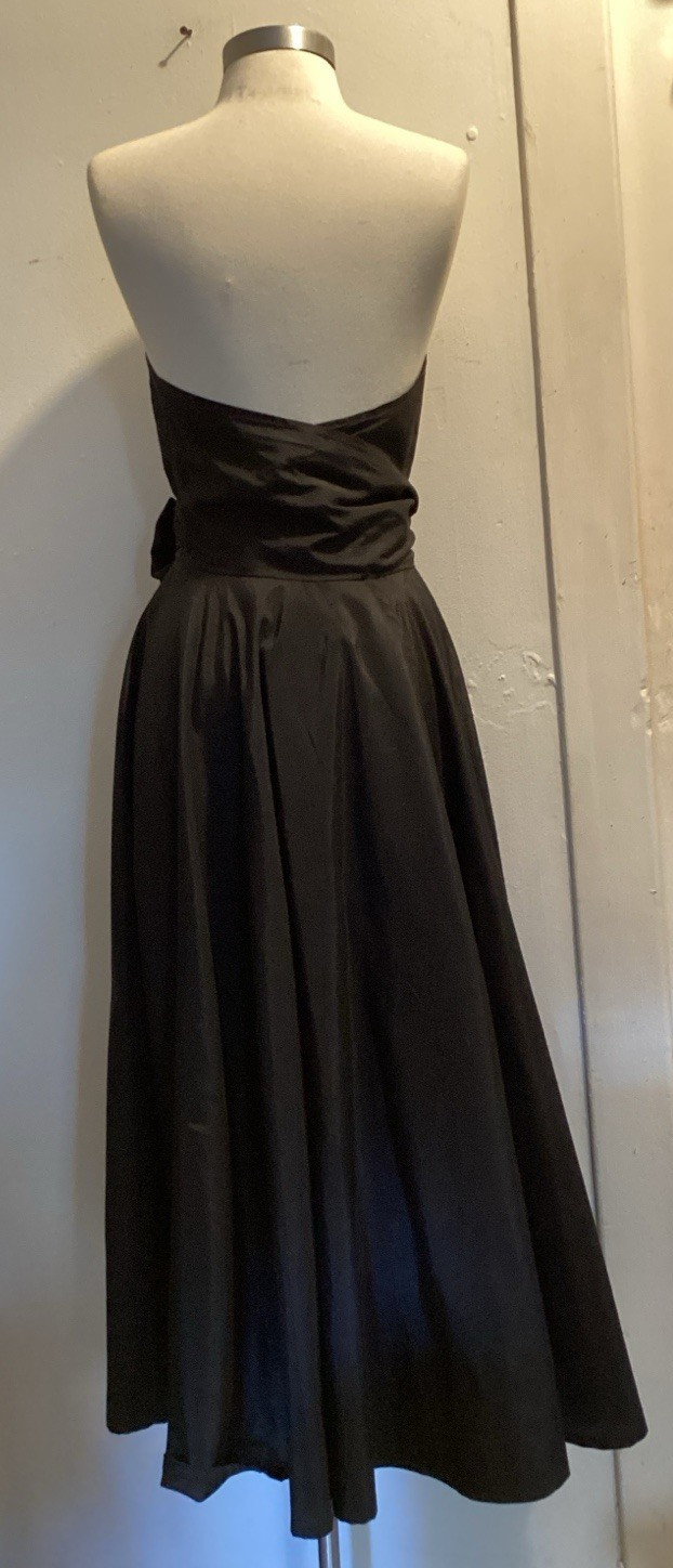 vintage 80’s does 50’s NEO 80 Lisa Elliott black full skirt wrap dress one size