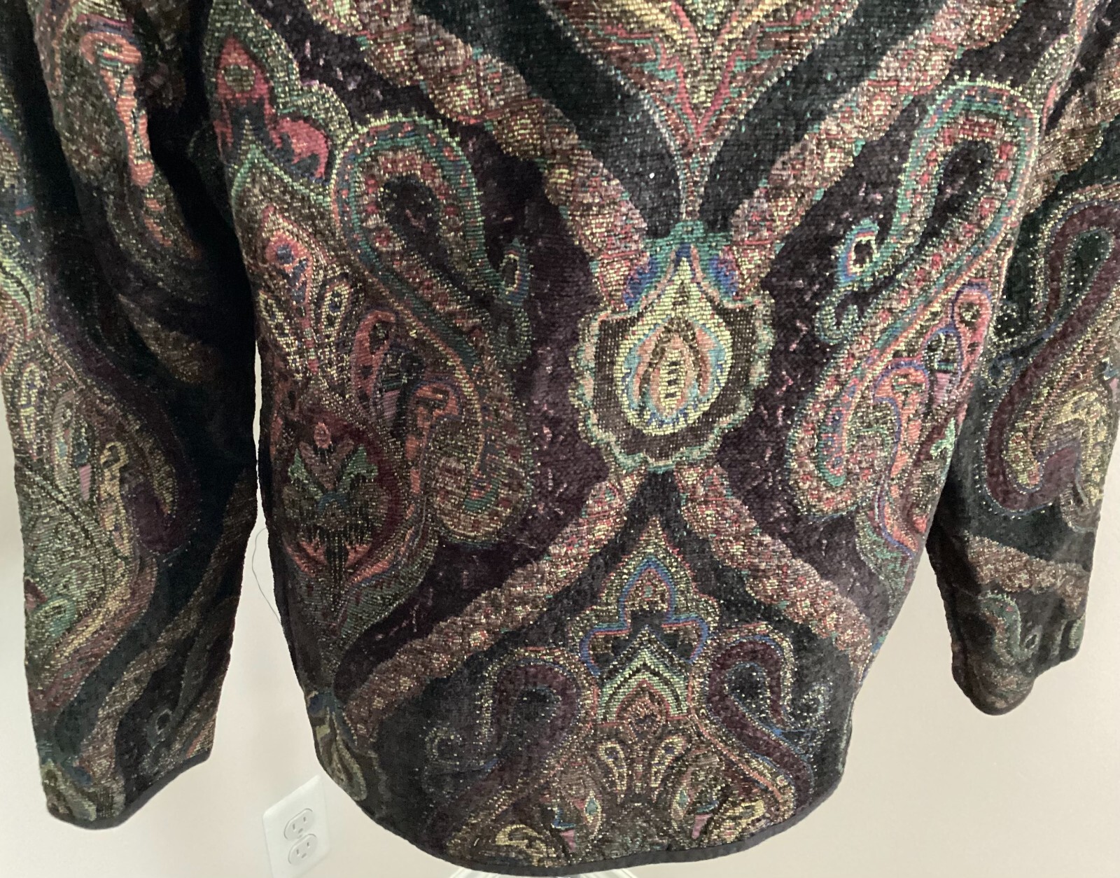 VTG Flashback jacket paisley woven jacquard BOHO wood bead buttons pockets