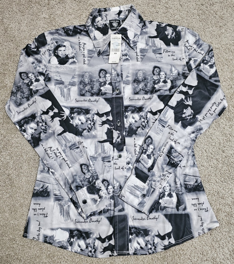 NWT Vintage Warner Bros Studio Store „Wizard of Oz” Collage Print Button XS Shir