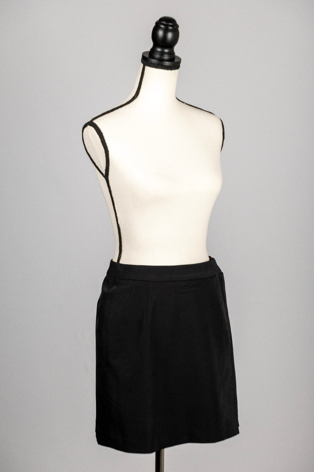 HOLT RENFREW Studio Vintage Black Mini Skirt Size 6 Polyamide/Lycra