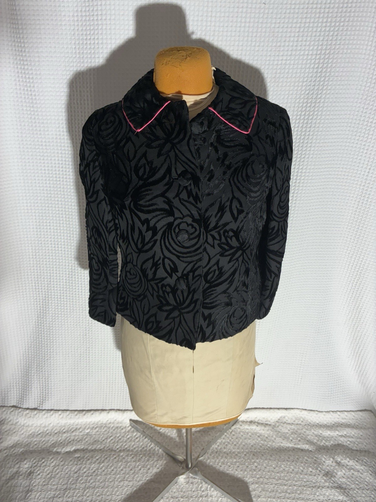 Vintage M. K. Loo Jacket Hong Kong Boutique Handmade Tailor Penninsula Hotel