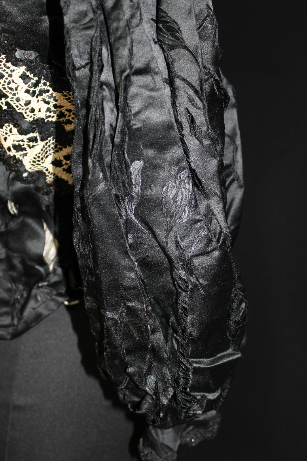VERY RARE FRENCH VICTORIAN 1800’S DESIGNER LABEL BODICE FOR STUDY