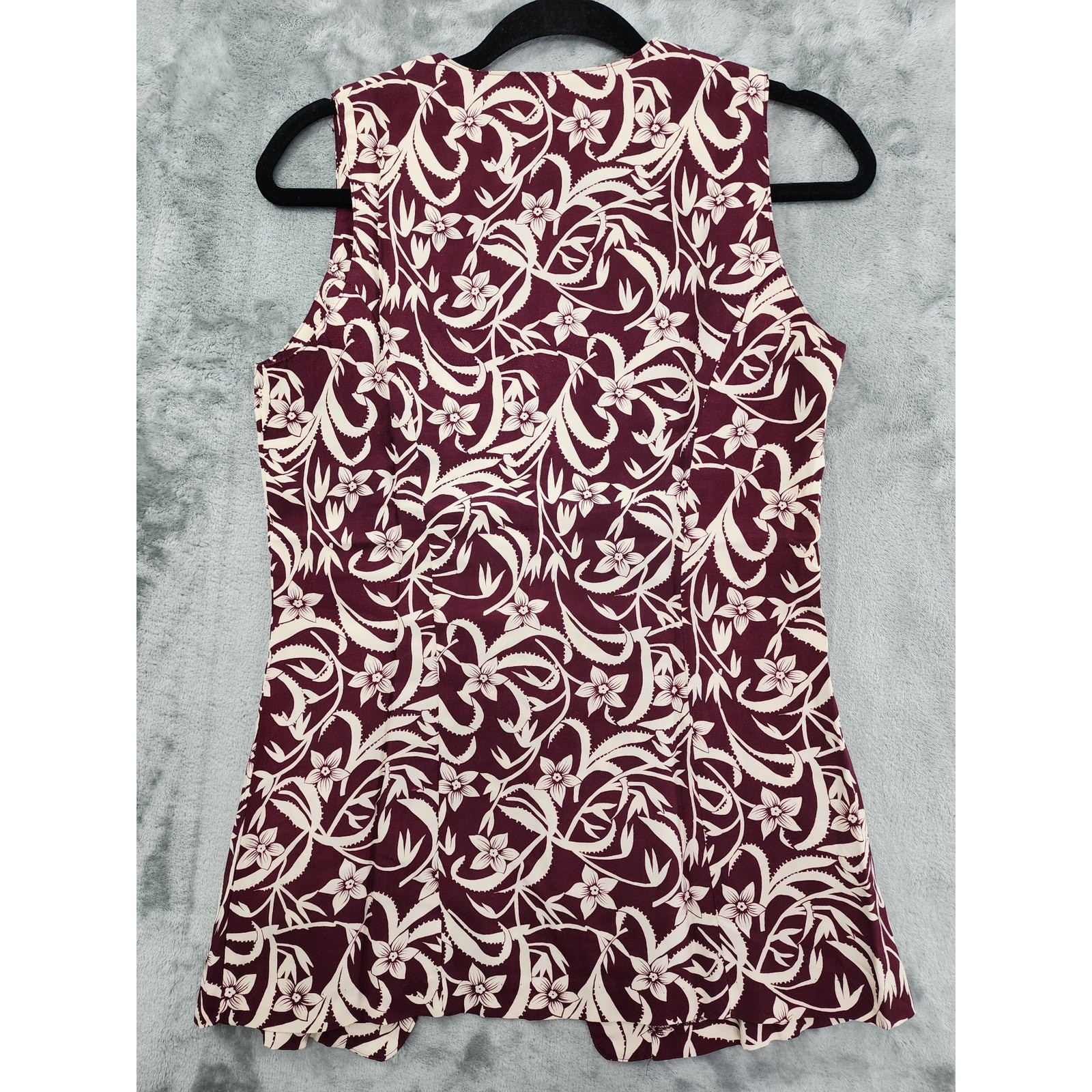 Vintage C’est Bon Top Womens S Red White Floral Sleeveless Longline Pearl Button