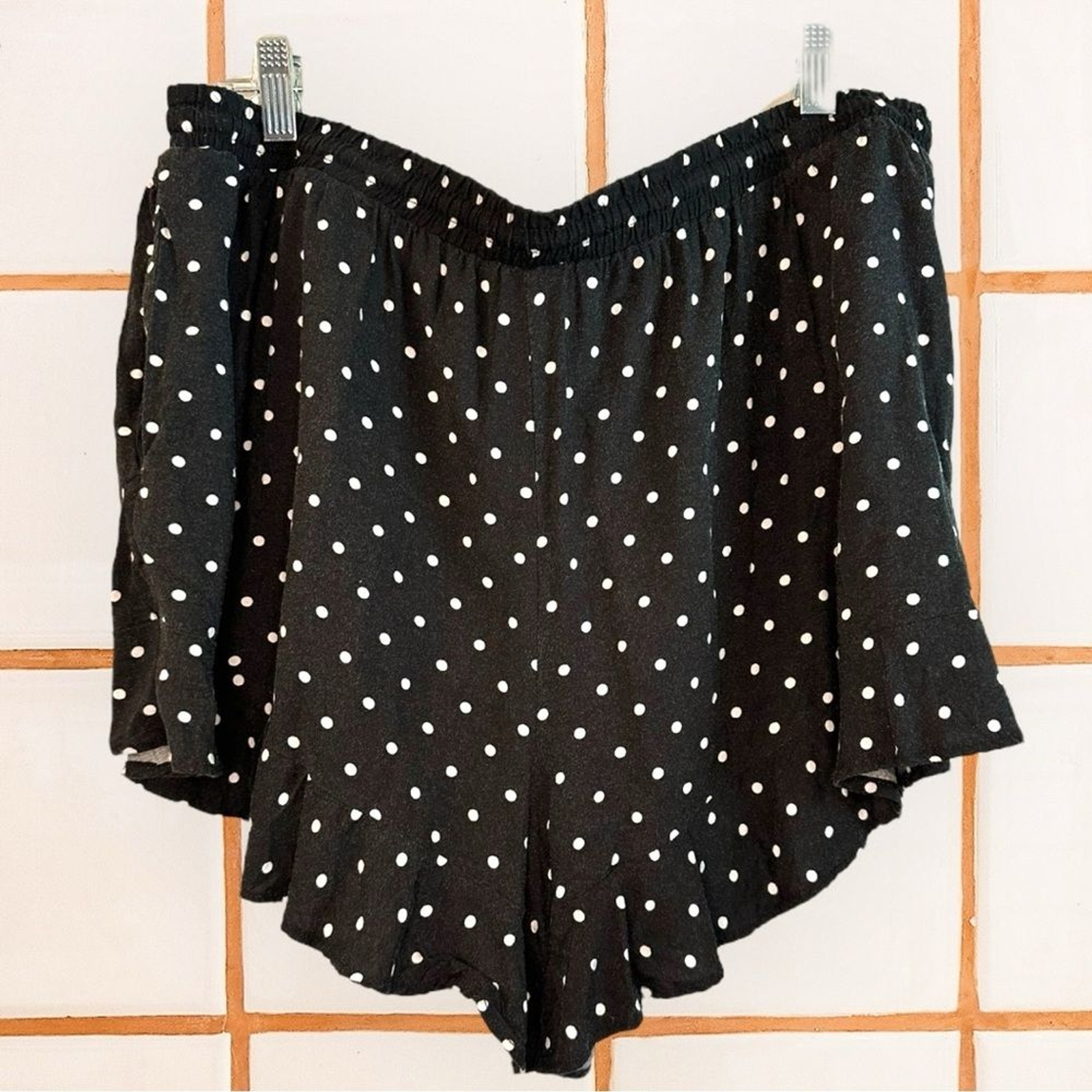 Mossimo 100% cotton black and white polka dot shorts with elastic waistband