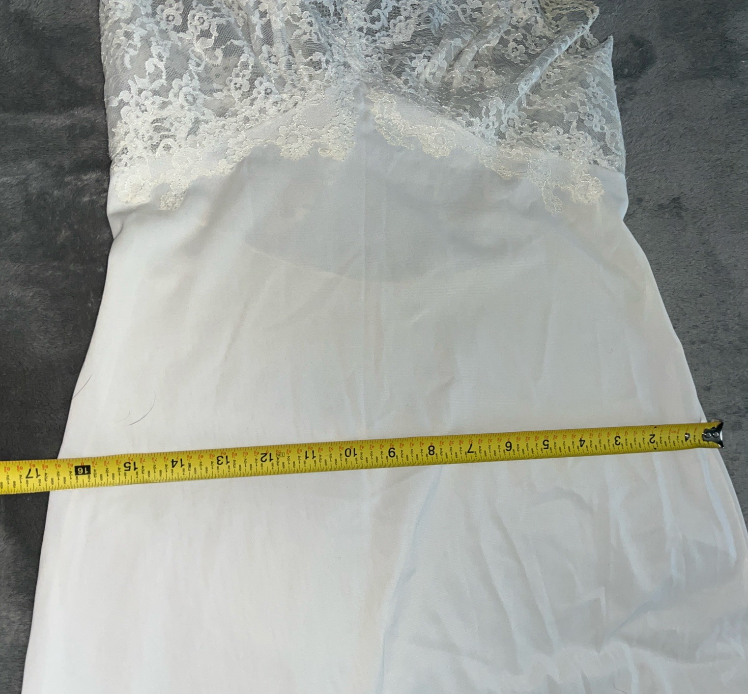Vanity Fair Ivory Nightgown Nylon Size 34 Vintage
