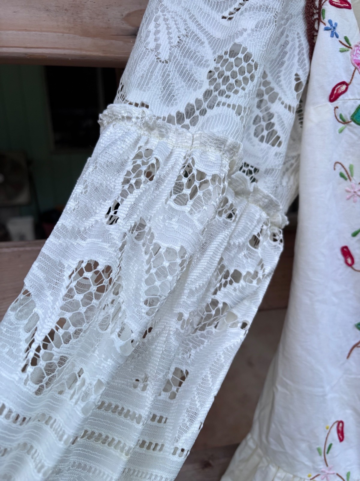 VTG cotton 2seeyou dress with colorful embroidered floral designs and faux gold