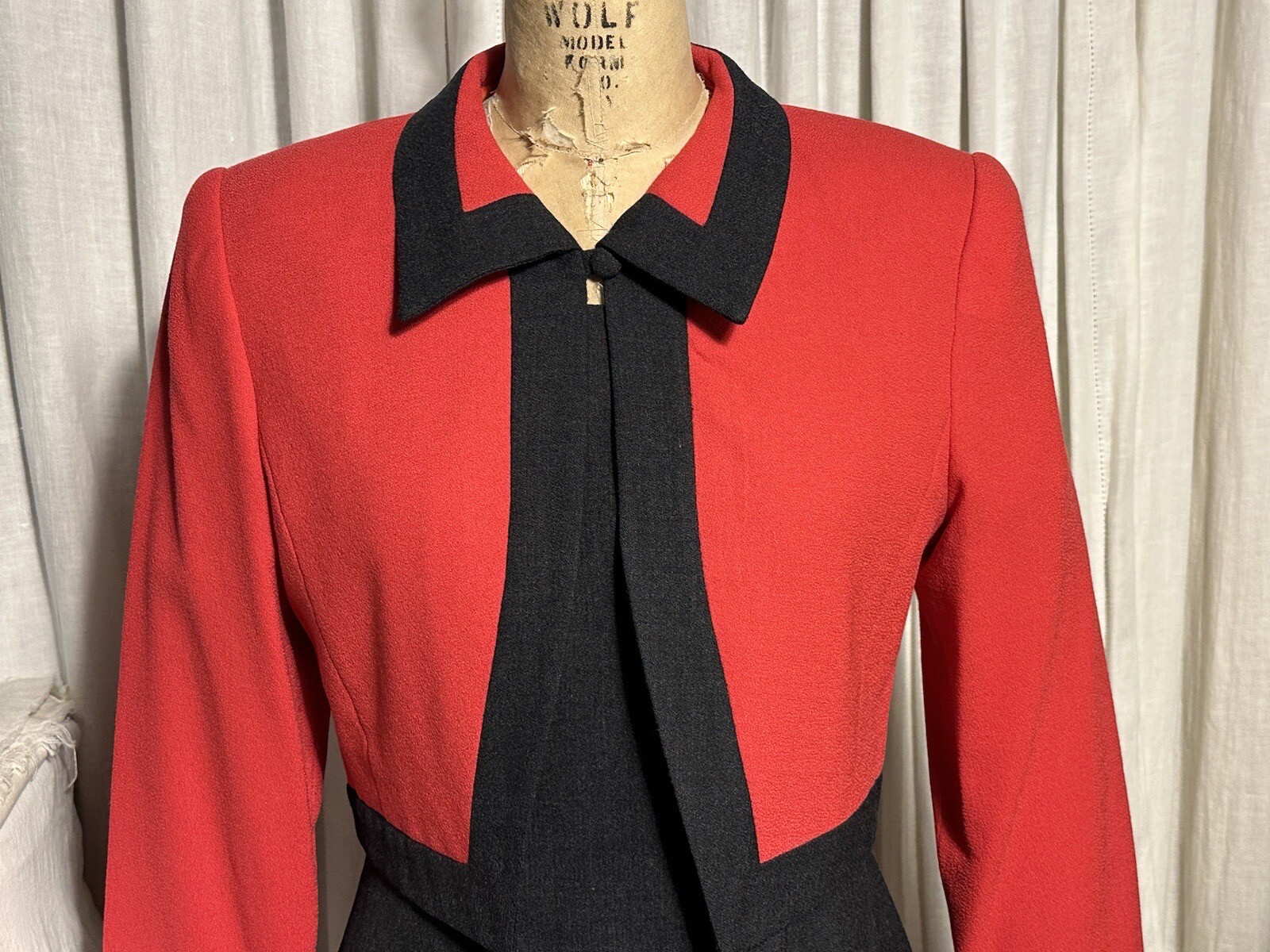 Vintage Constance Saunders Womens Grey /Red Wool Dress Suit S 6 Pre-owned