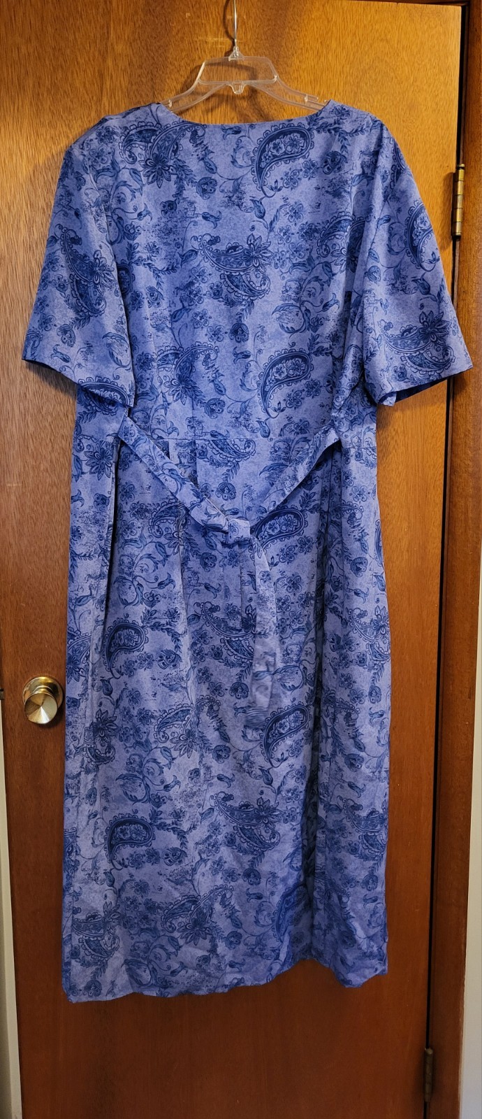 Vintage Kathie Lee Woman 90’s Dress Lavender Below Knee Short Sleeves Sz 22W