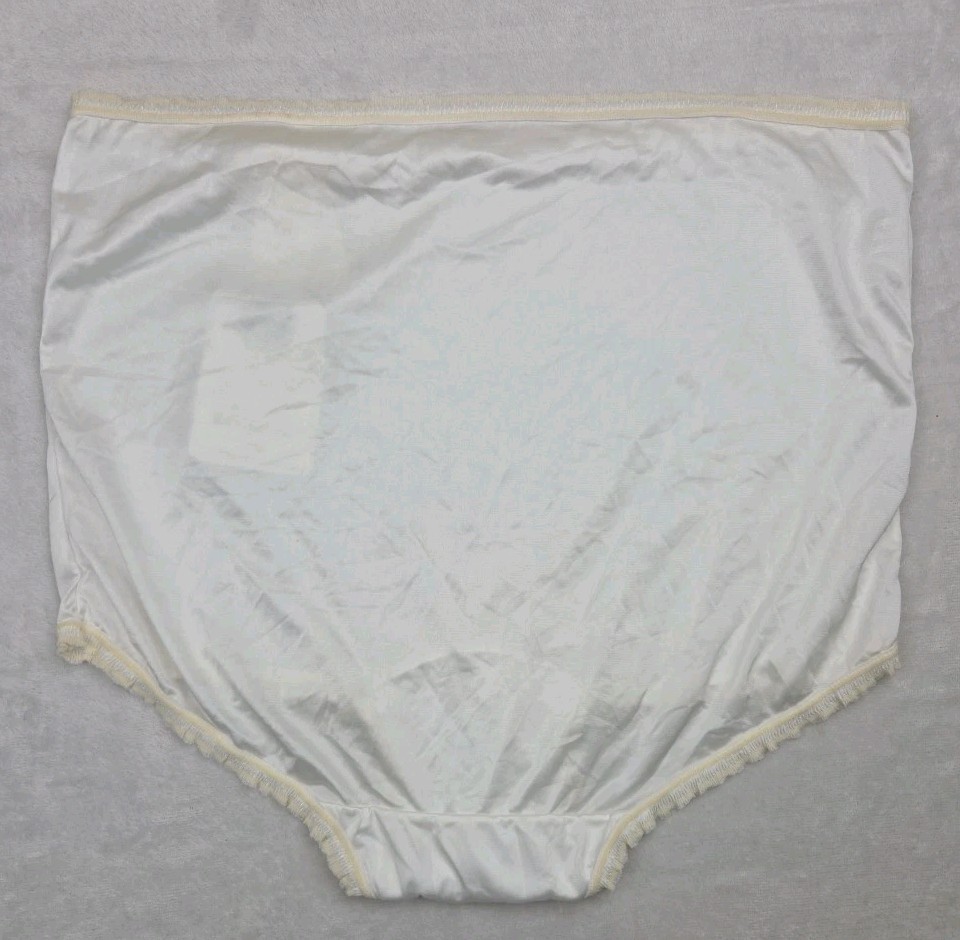 Vintage NEW Bali Freeform Panty Antron Nylon Brief Pinup 2142 White Size 7 Large
