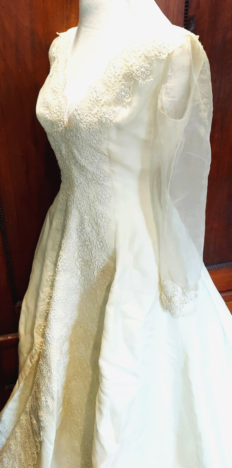Beautiful Vintage Custom Handmade-Made Wedding Dress with Train – size S