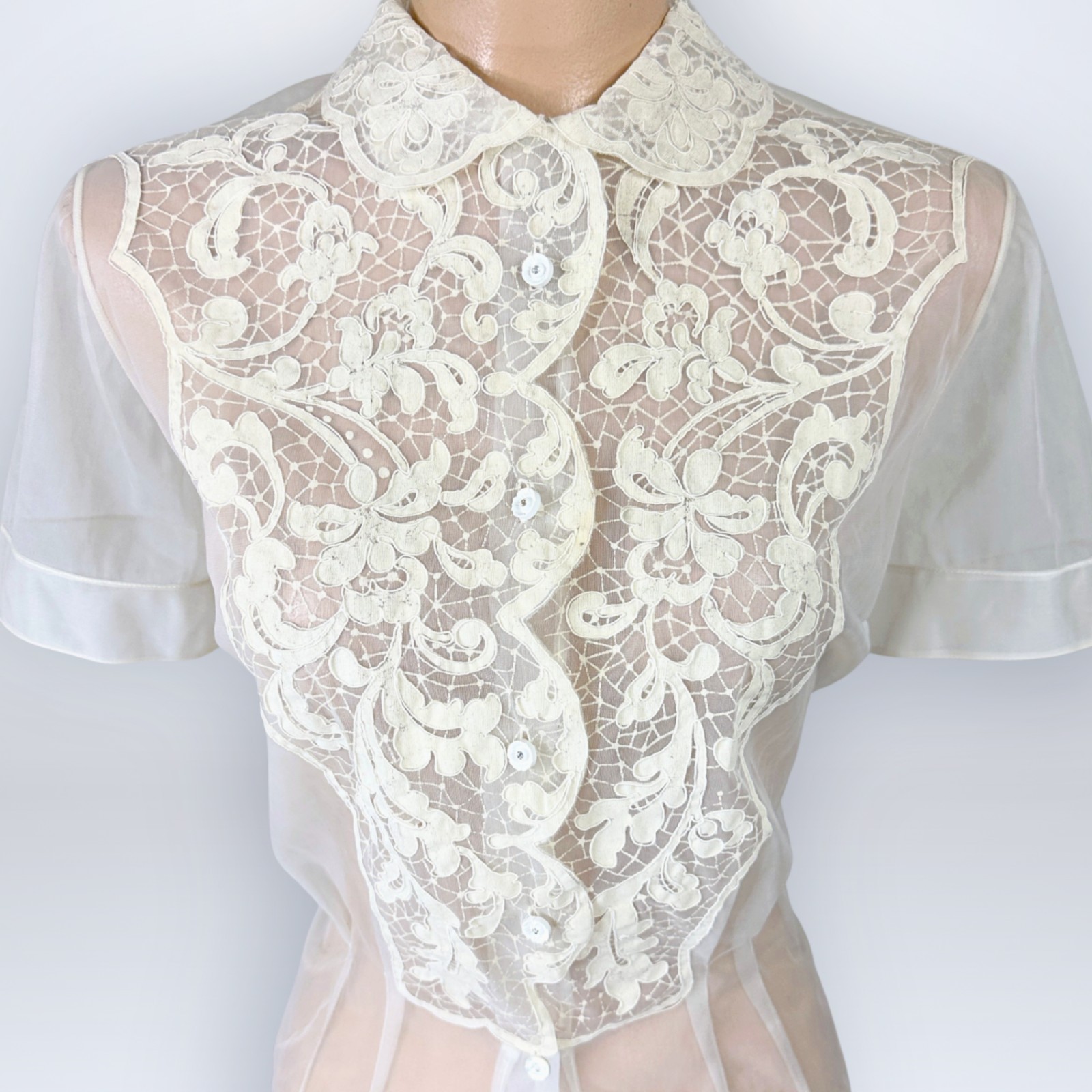 Vintage 1950s Alice Stuart Sheer White Illusion Lace Flock Printed Blouse Top